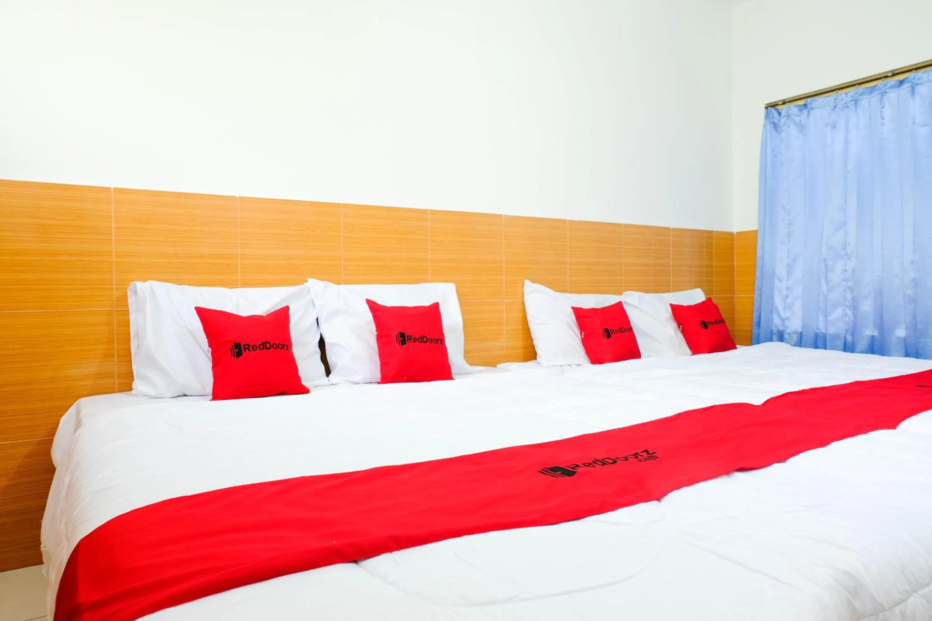 Bed in RedDoorz near STAB Syailendra Kopeng