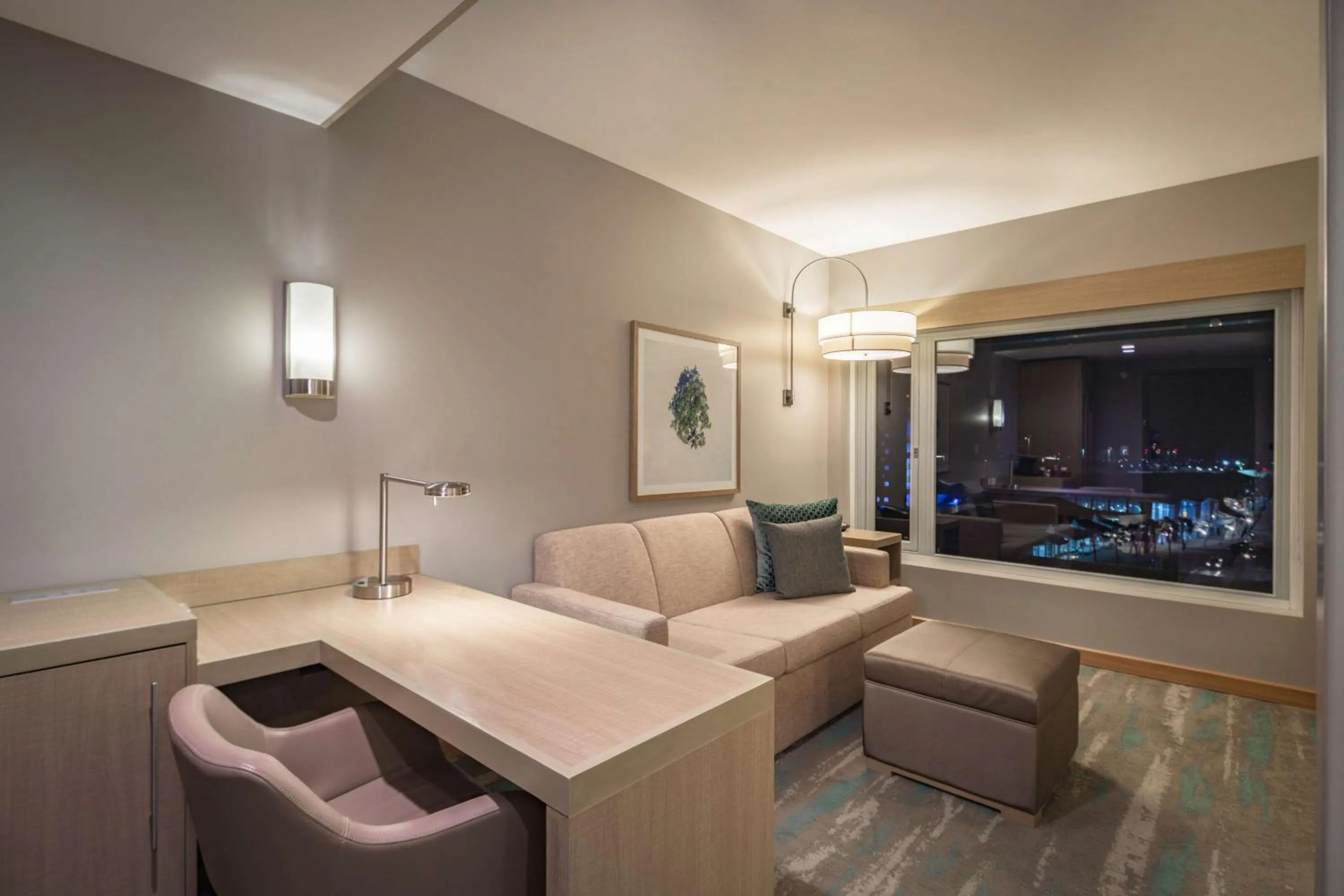 Photo of the whole room in Hyatt Place Aruba Airport