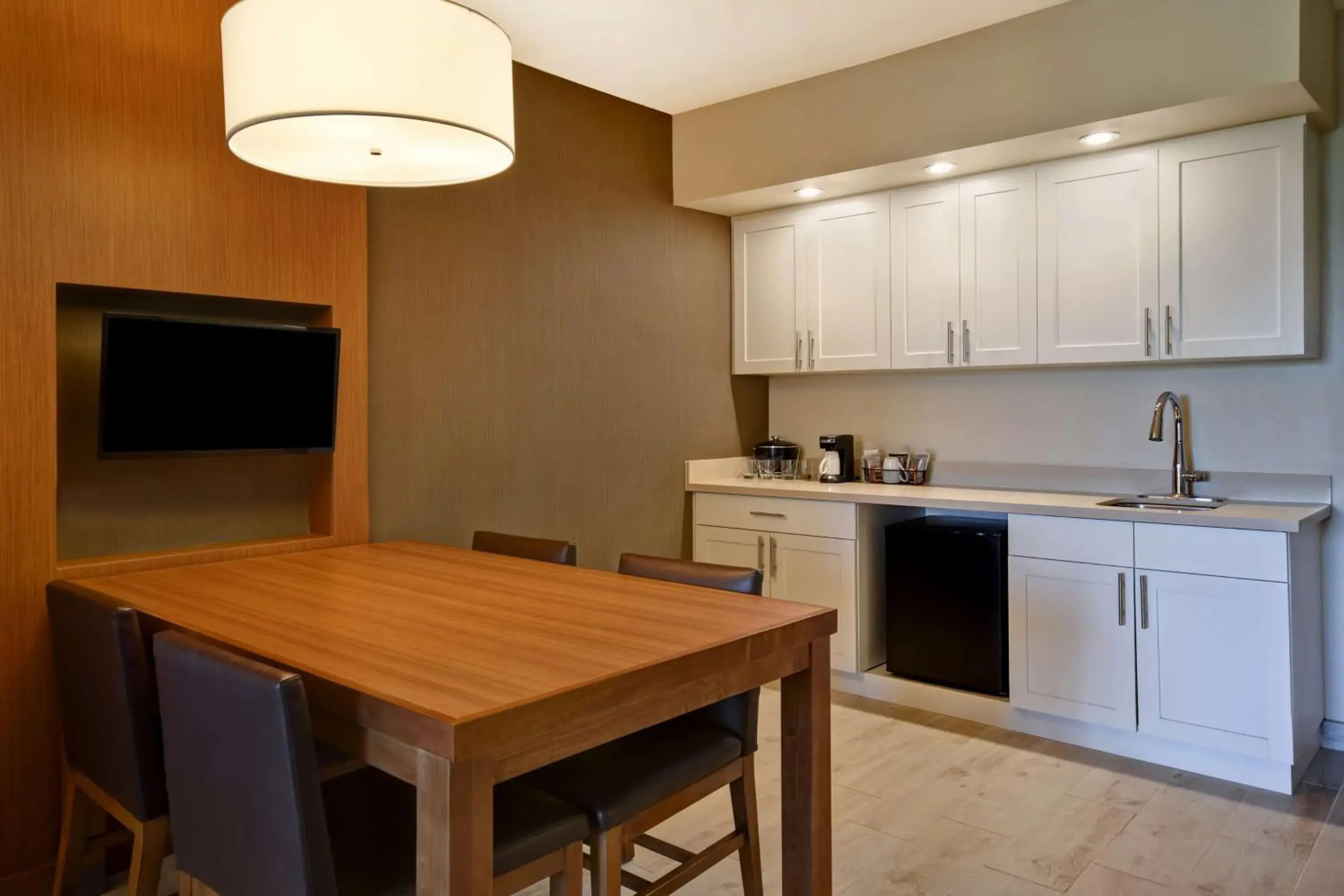 Photo of the whole room in Hyatt Place Huntsville - Research Park - Redstone Photo of the whole room in Hyatt Place Huntsville - Research Park - Redstone