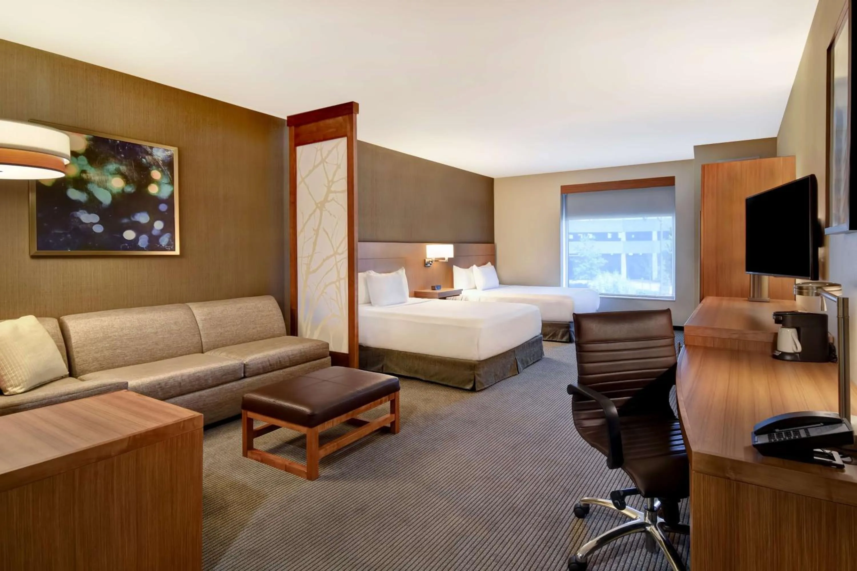 Photo of the whole room, Bed in Hyatt Place Huntsville - Research Park - Redstone