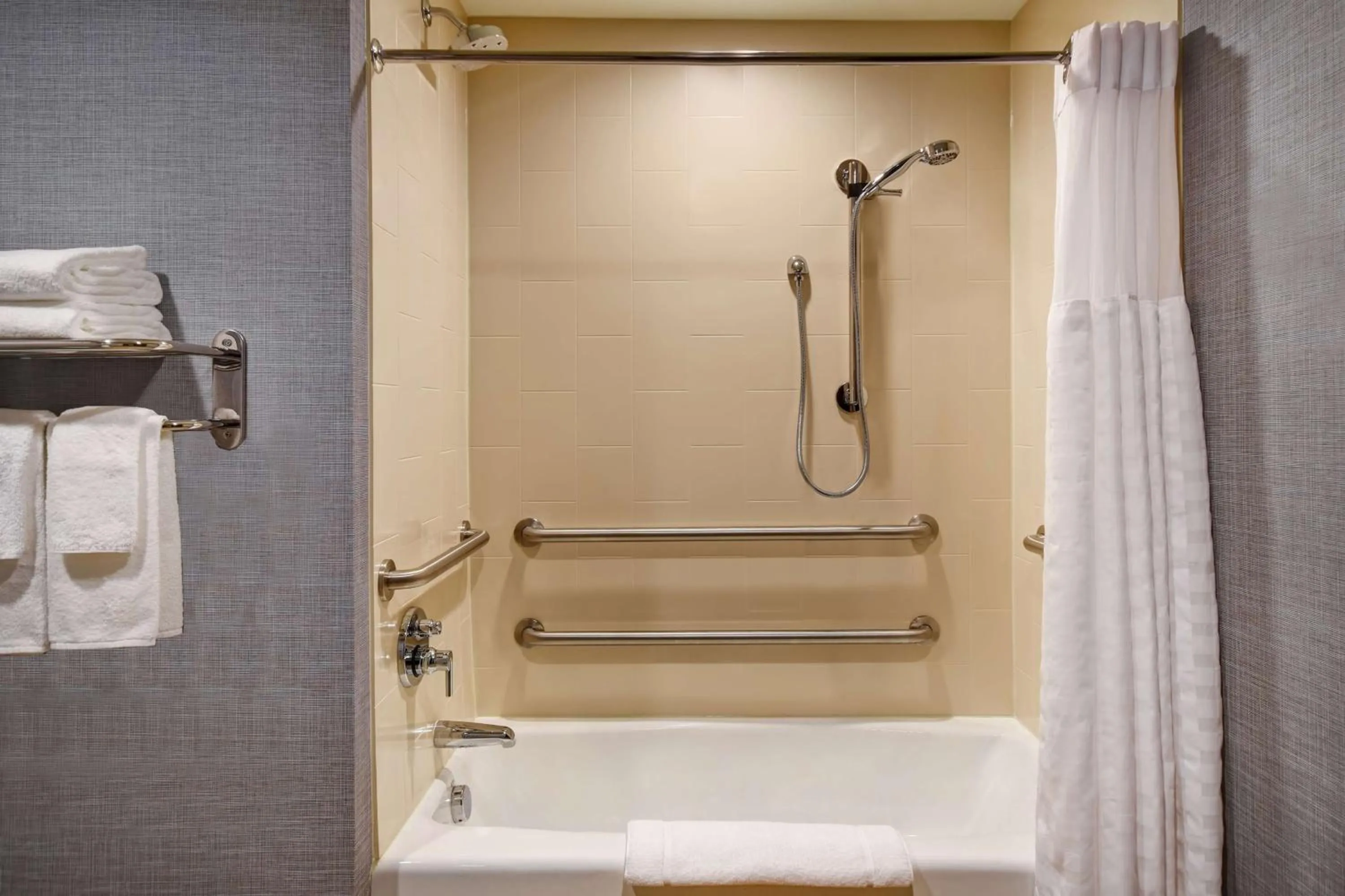Shower in Hyatt Place Huntsville - Research Park - Redstone