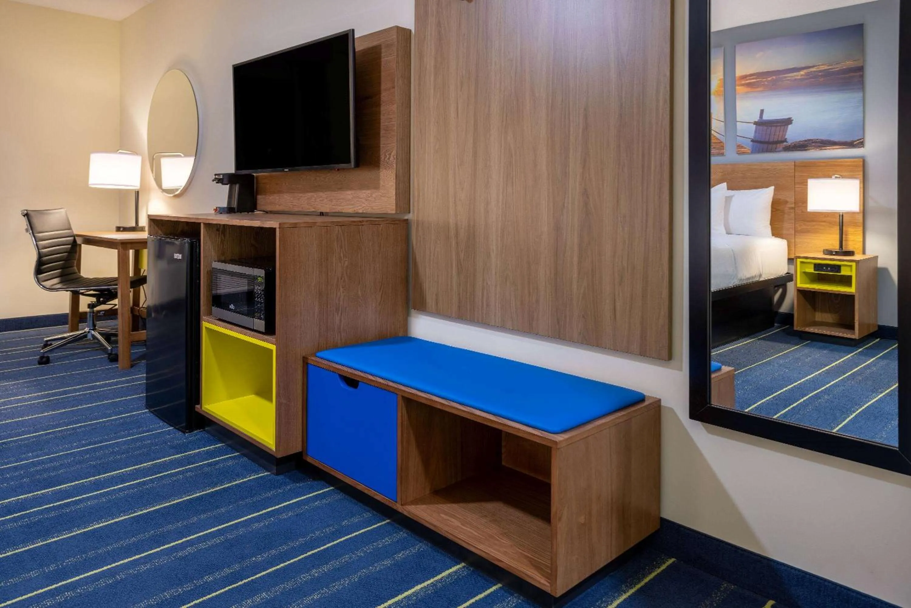 Photo of the whole room in Days Inn by Wyndham Grayson