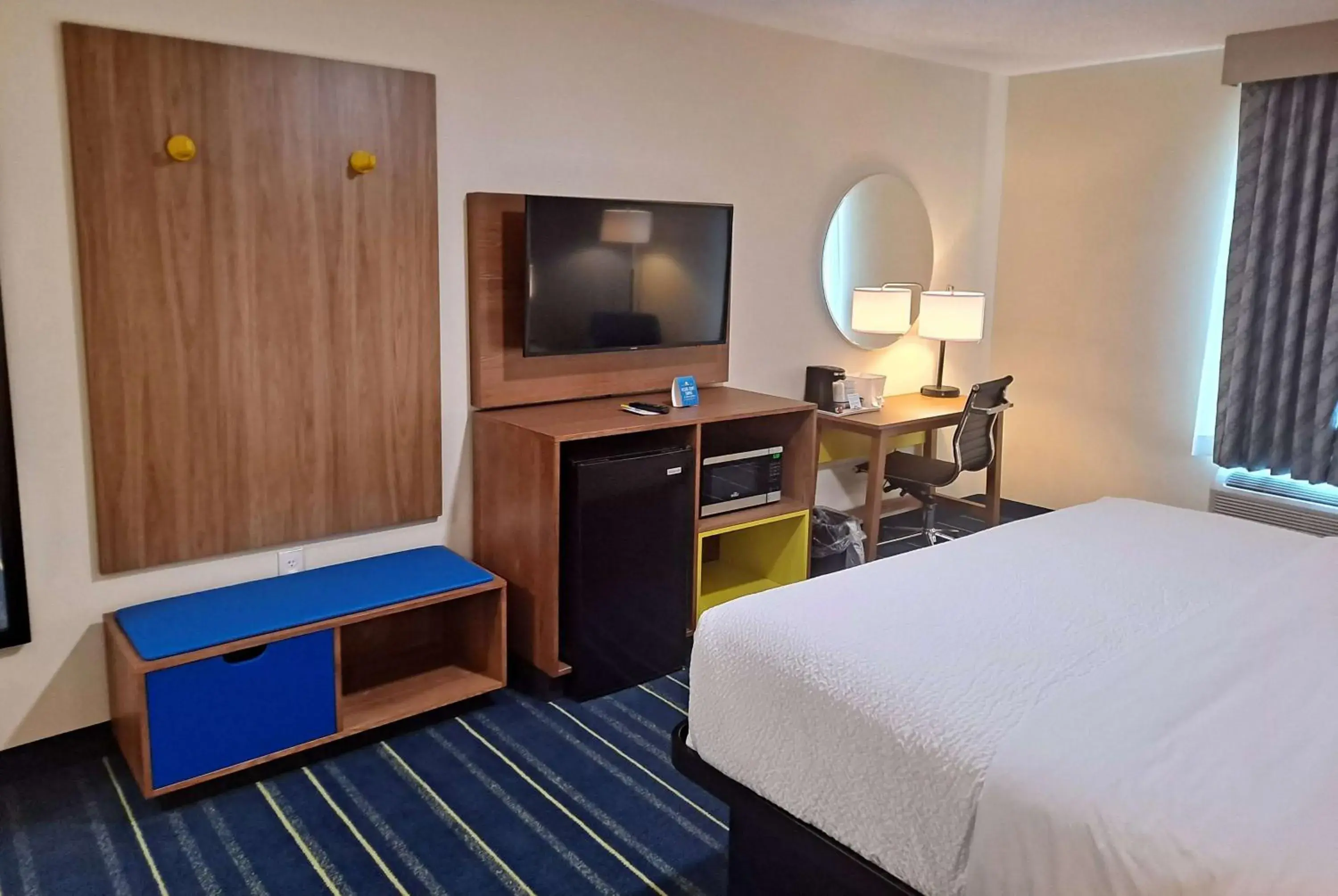 Photo of the whole room, Bed in Days Inn by Wyndham Grayson Photo of the whole room, Bed in Days Inn by Wyndham Grayson