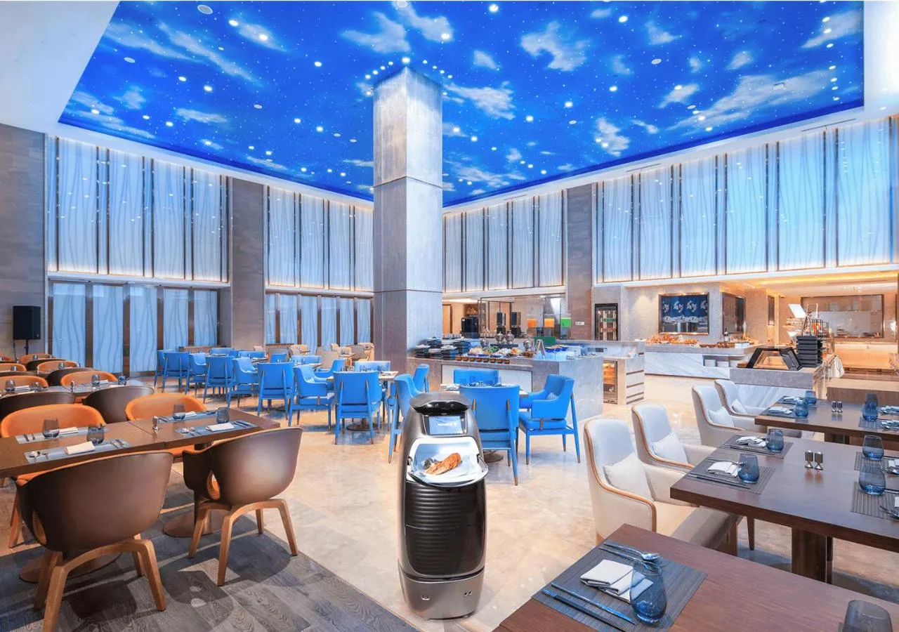 Breakfast in FlyZoo Hotel - Alibaba Future Hotel