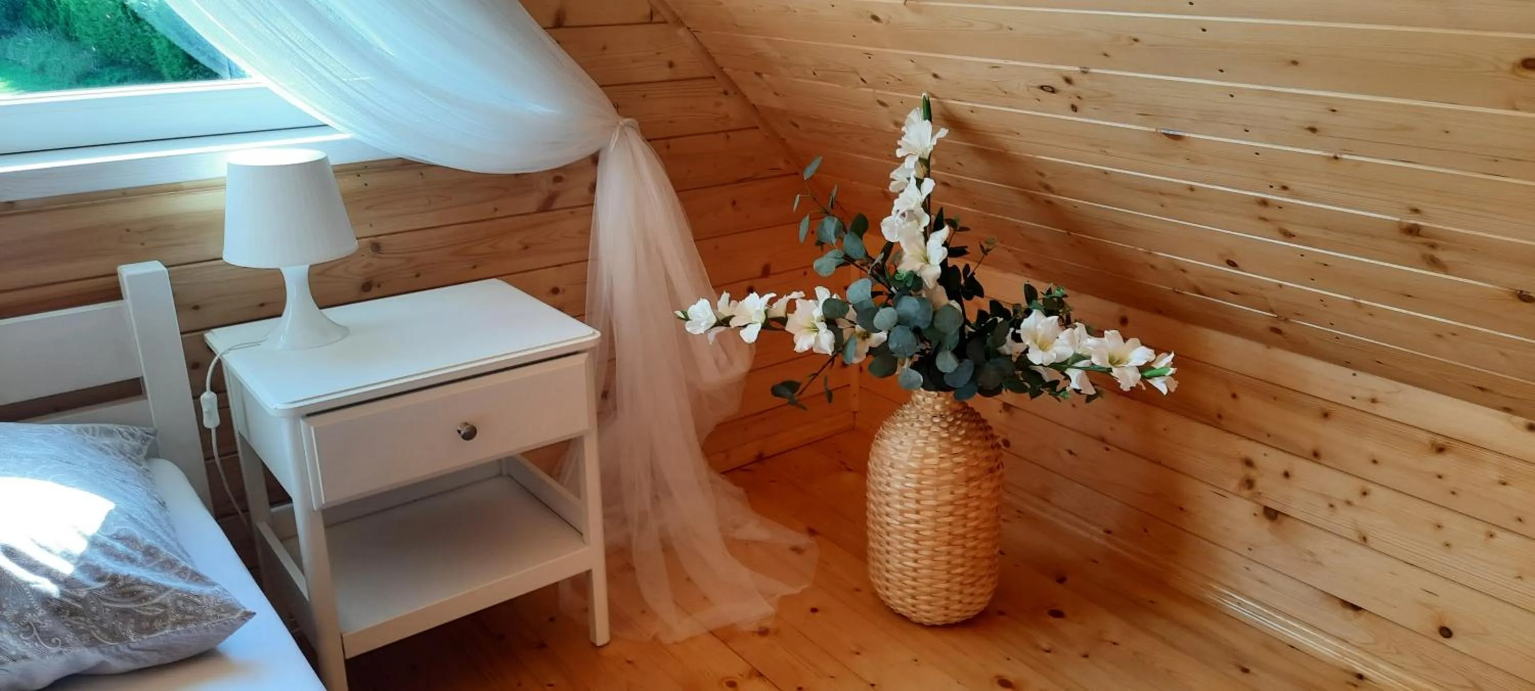 Bed in Szary domek nad jeziorem