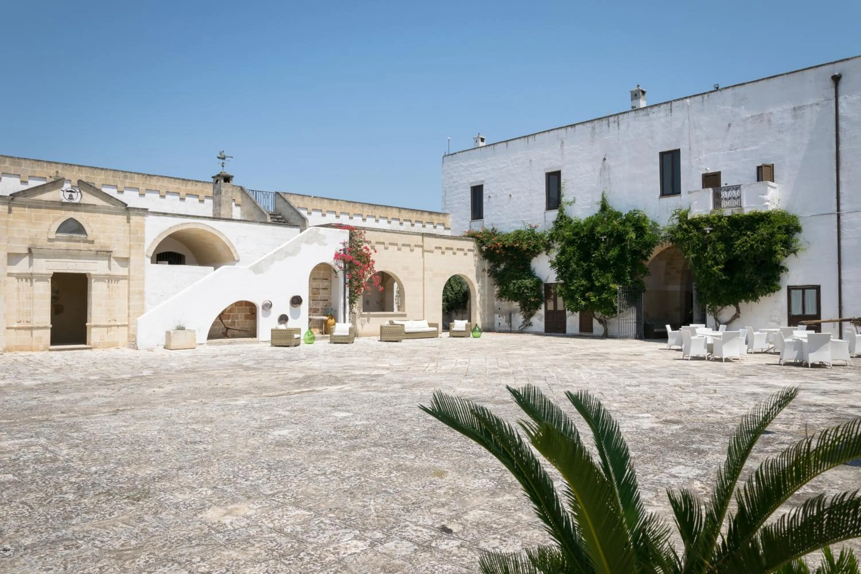 Masseria Mazzetta Salento Corte del Falconiere B&B