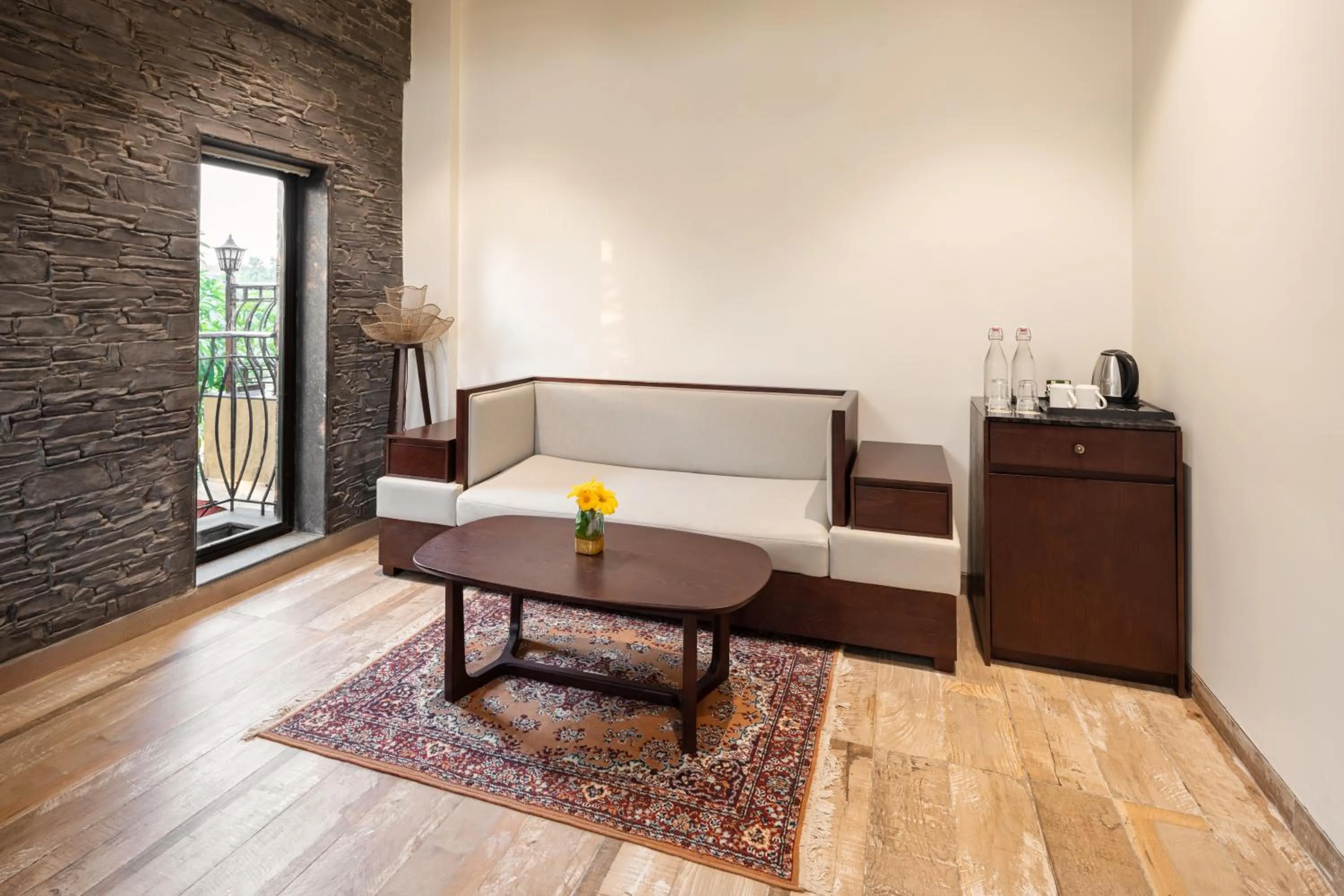 Living room in The Summer House, Pachmarhi - AM Hotel Kollection