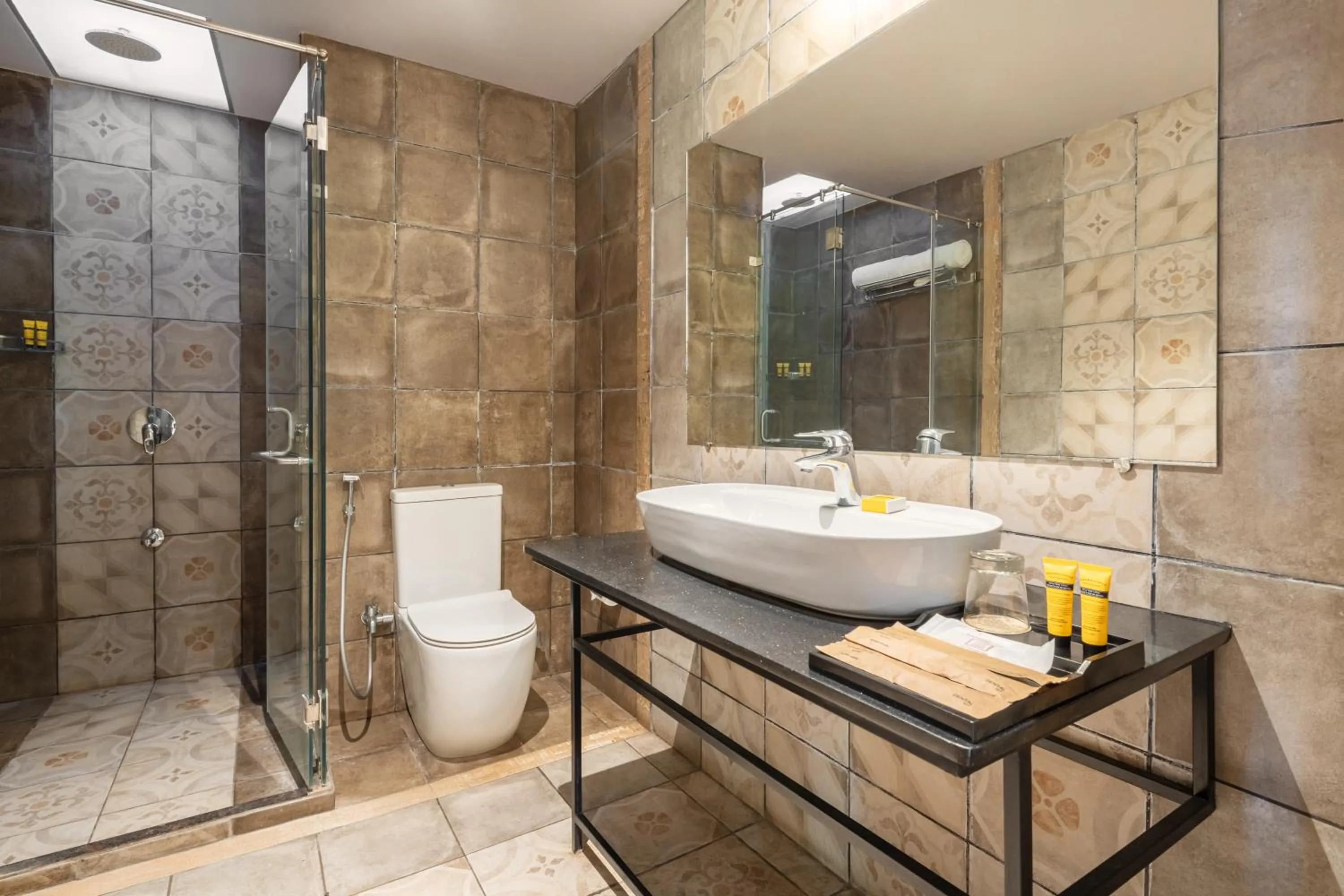 Toilet in The Summer House, Pachmarhi - AM Hotel Kollection