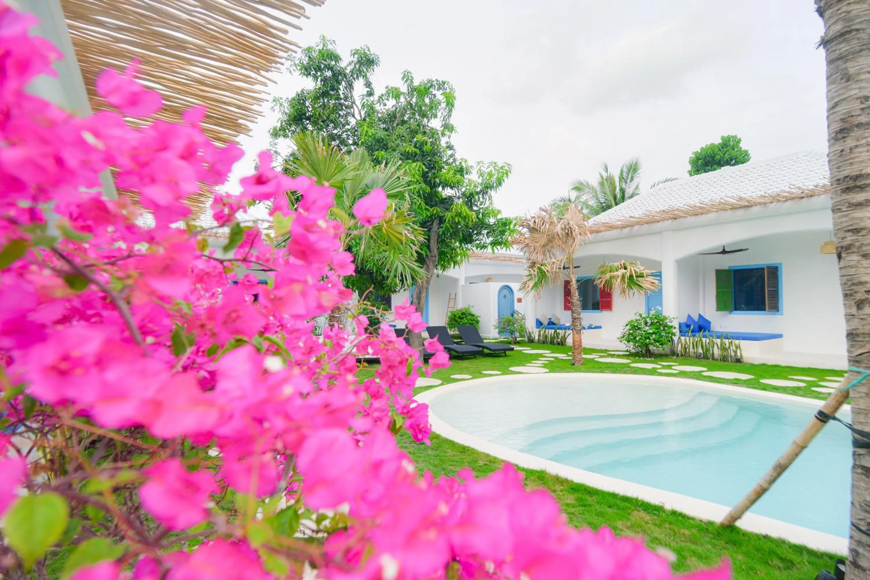 Day in The Koho Air Hotel