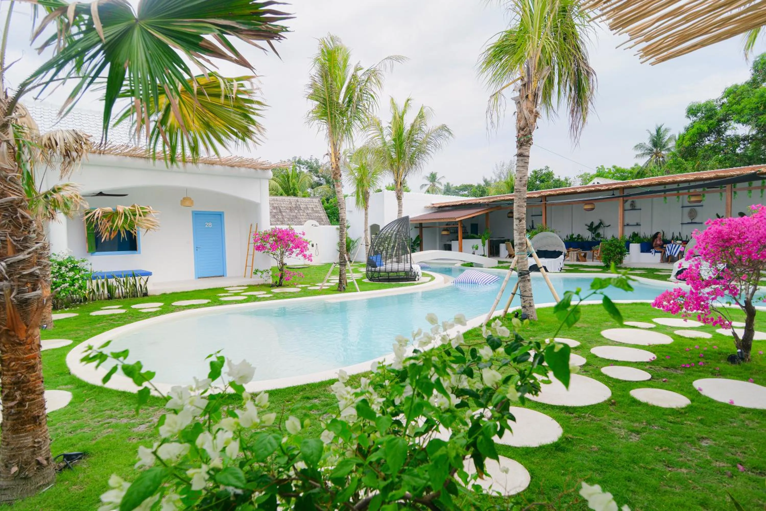 Day in The Koho Air Hotel