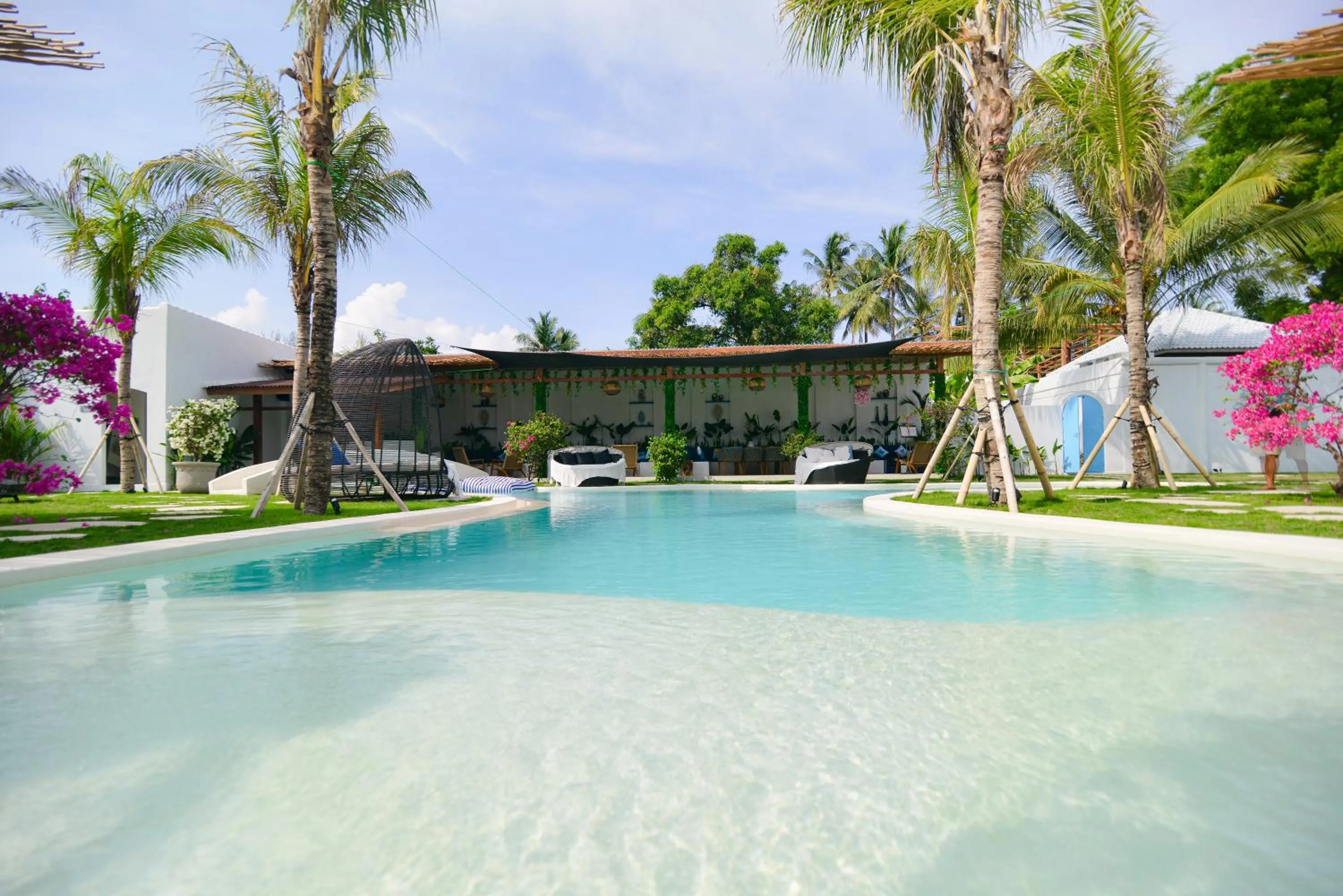 Day in The Koho Air Hotel