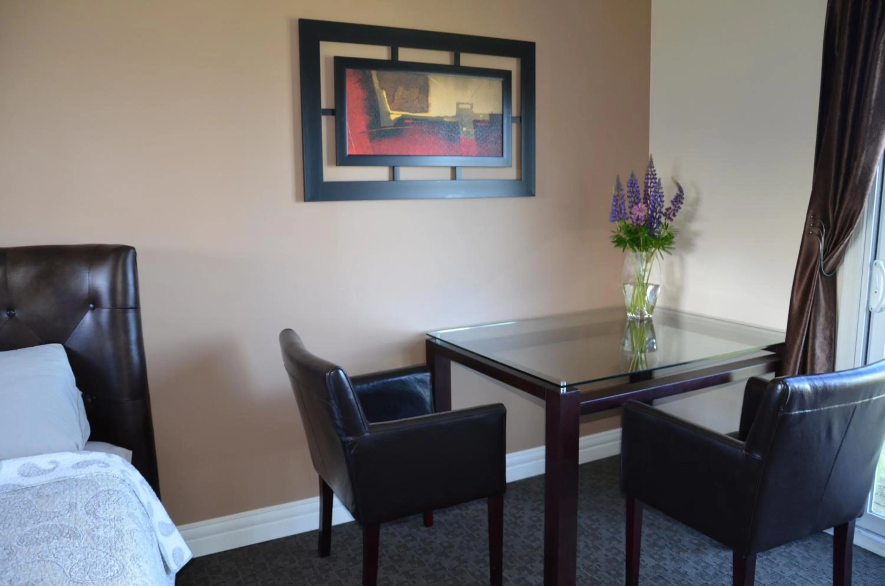 Decorative detail in Clifty Cove Motel