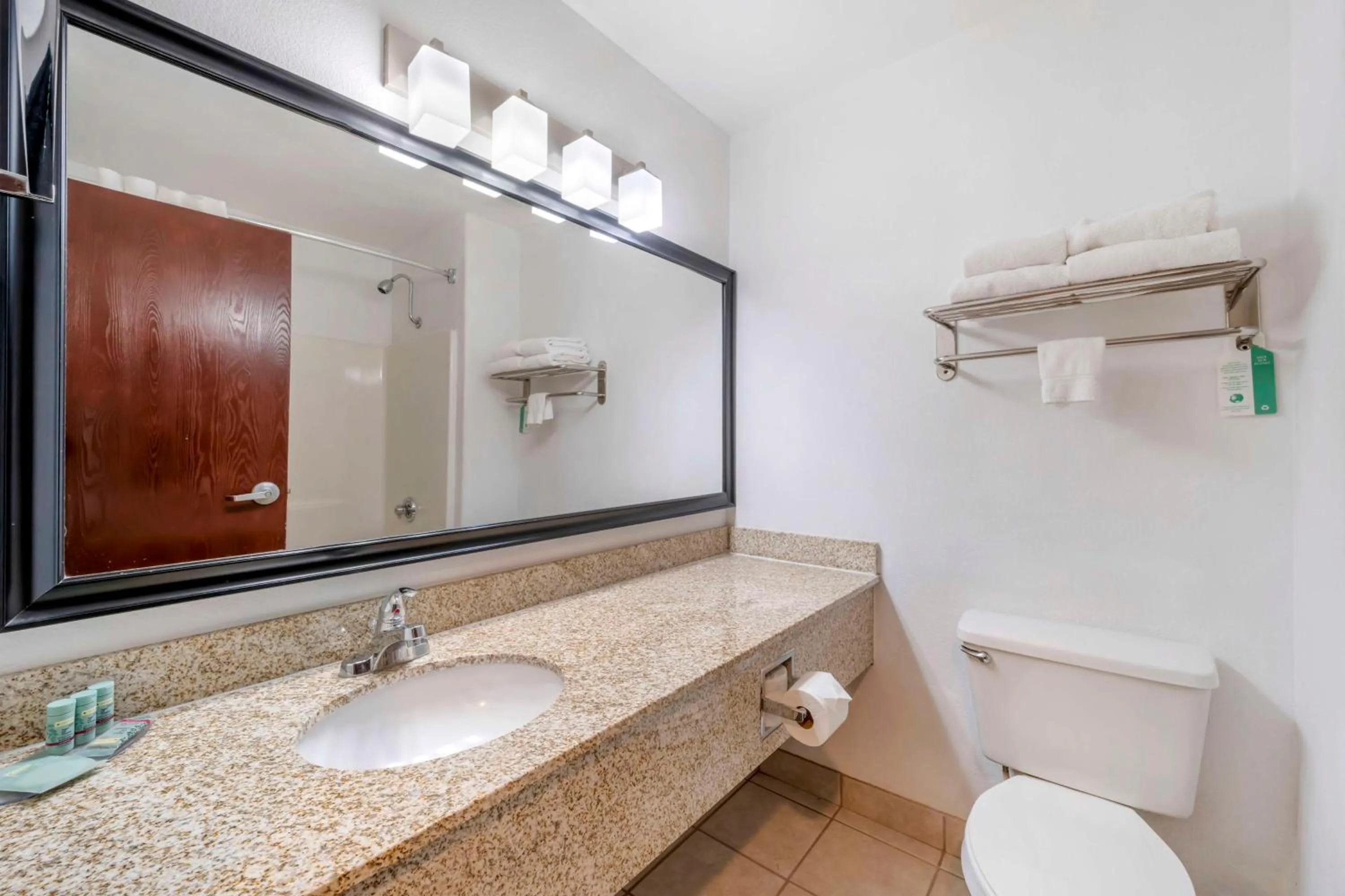 Bathroom in Best Western Parker Inn