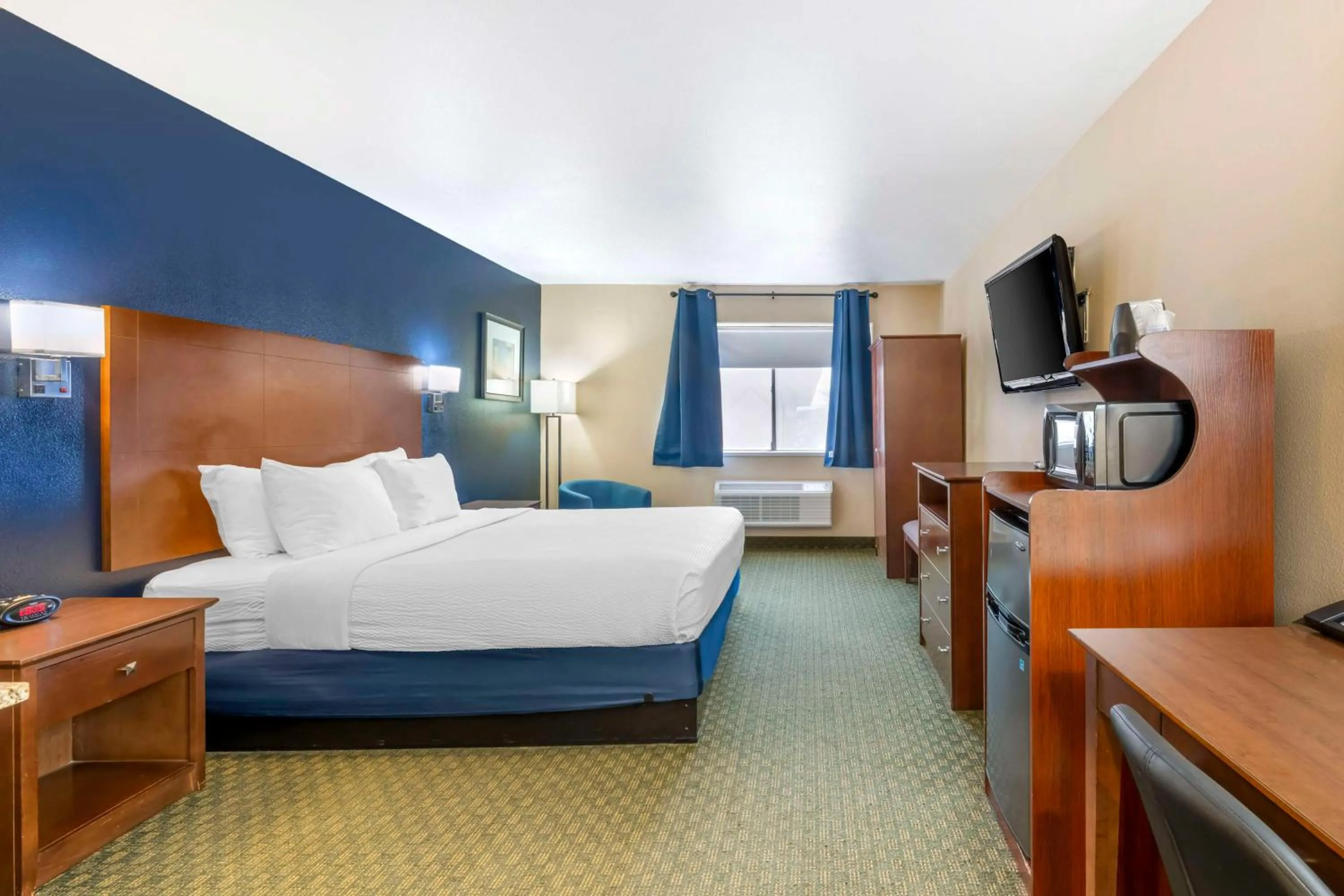 Bedroom, Bed in Best Western Parker Inn