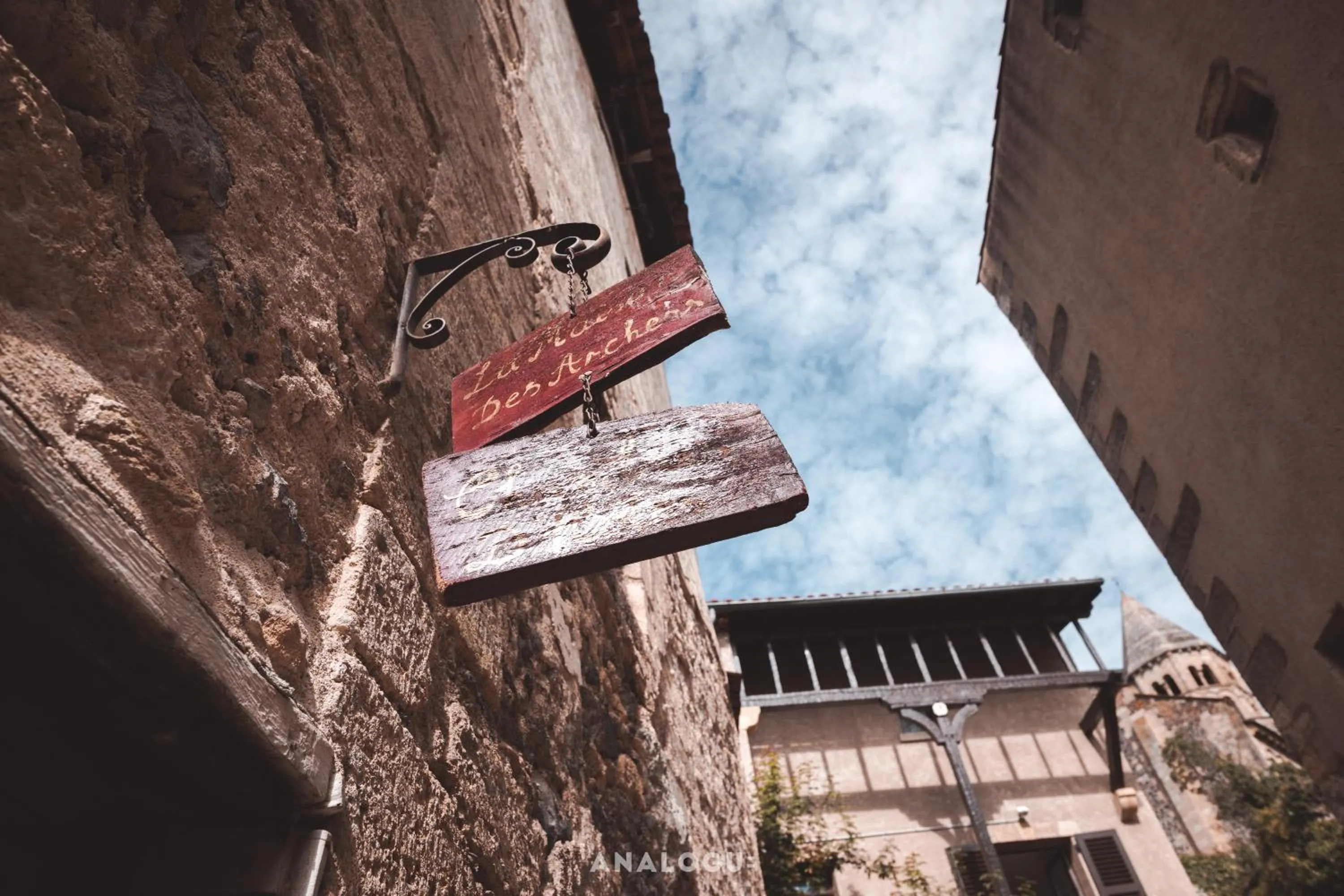 Property logo or sign in La maison des archers