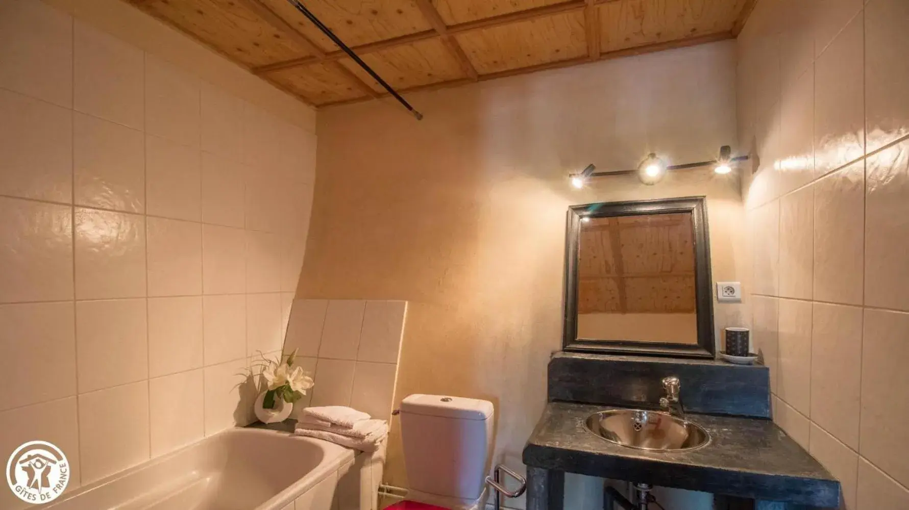 Twin Room - single occupancy in La maison des archers Twin Room - single occupancy in La maison des archers