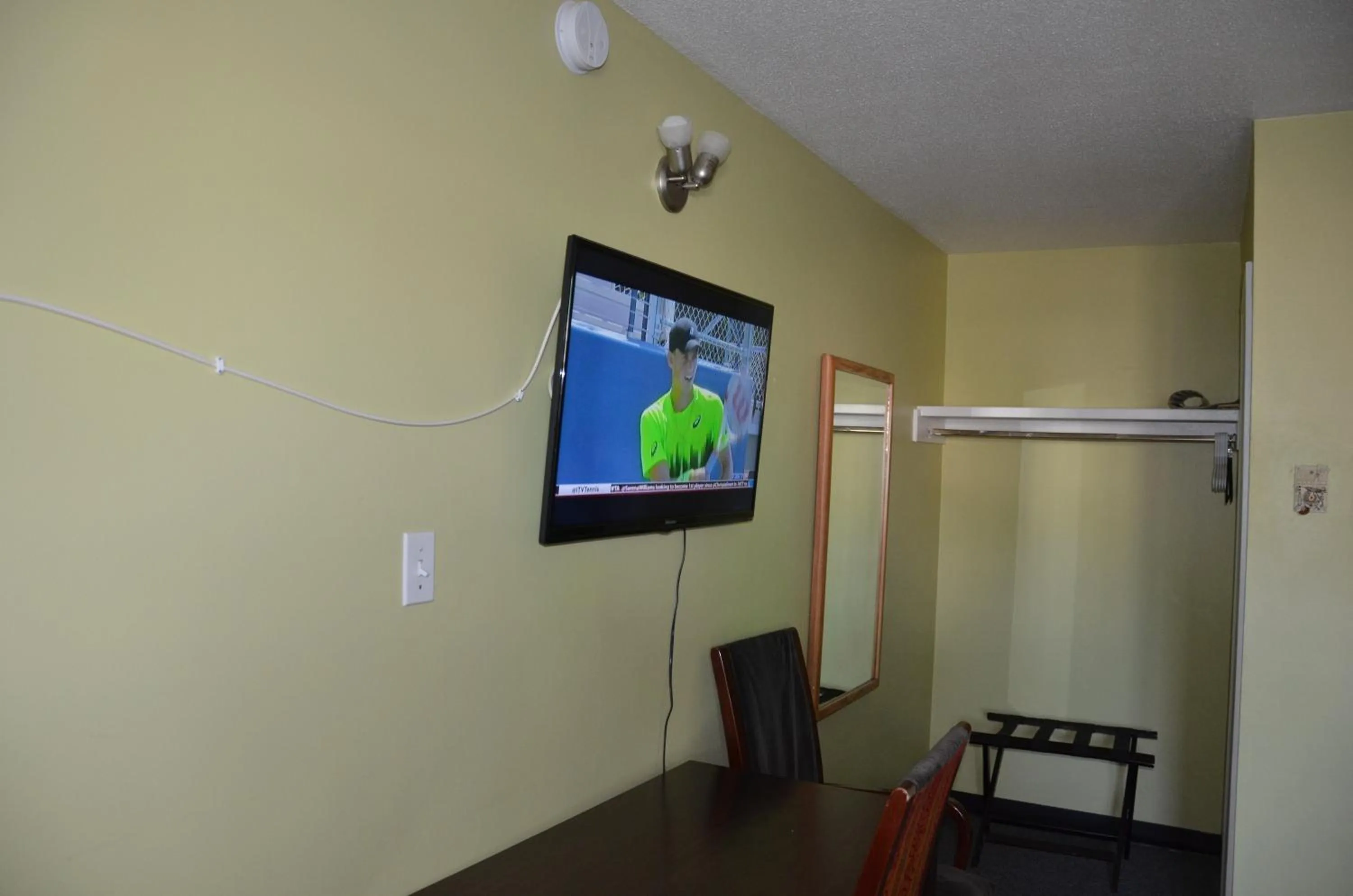 TV and multimedia in Coachman Inn