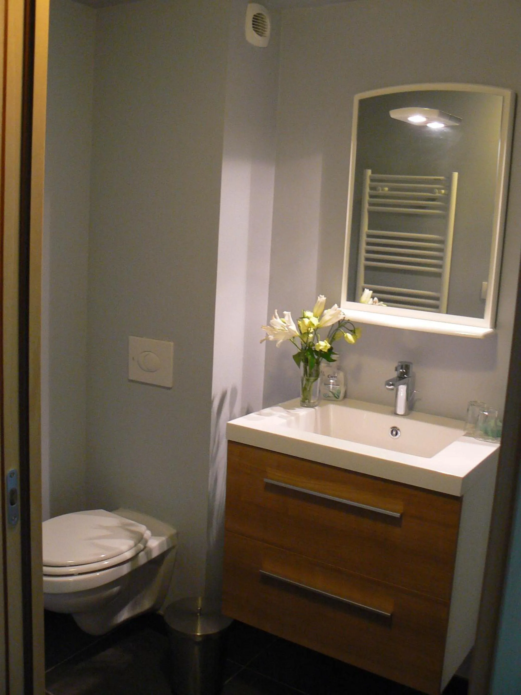 Bathroom in Au Cèdre d'Or B&B