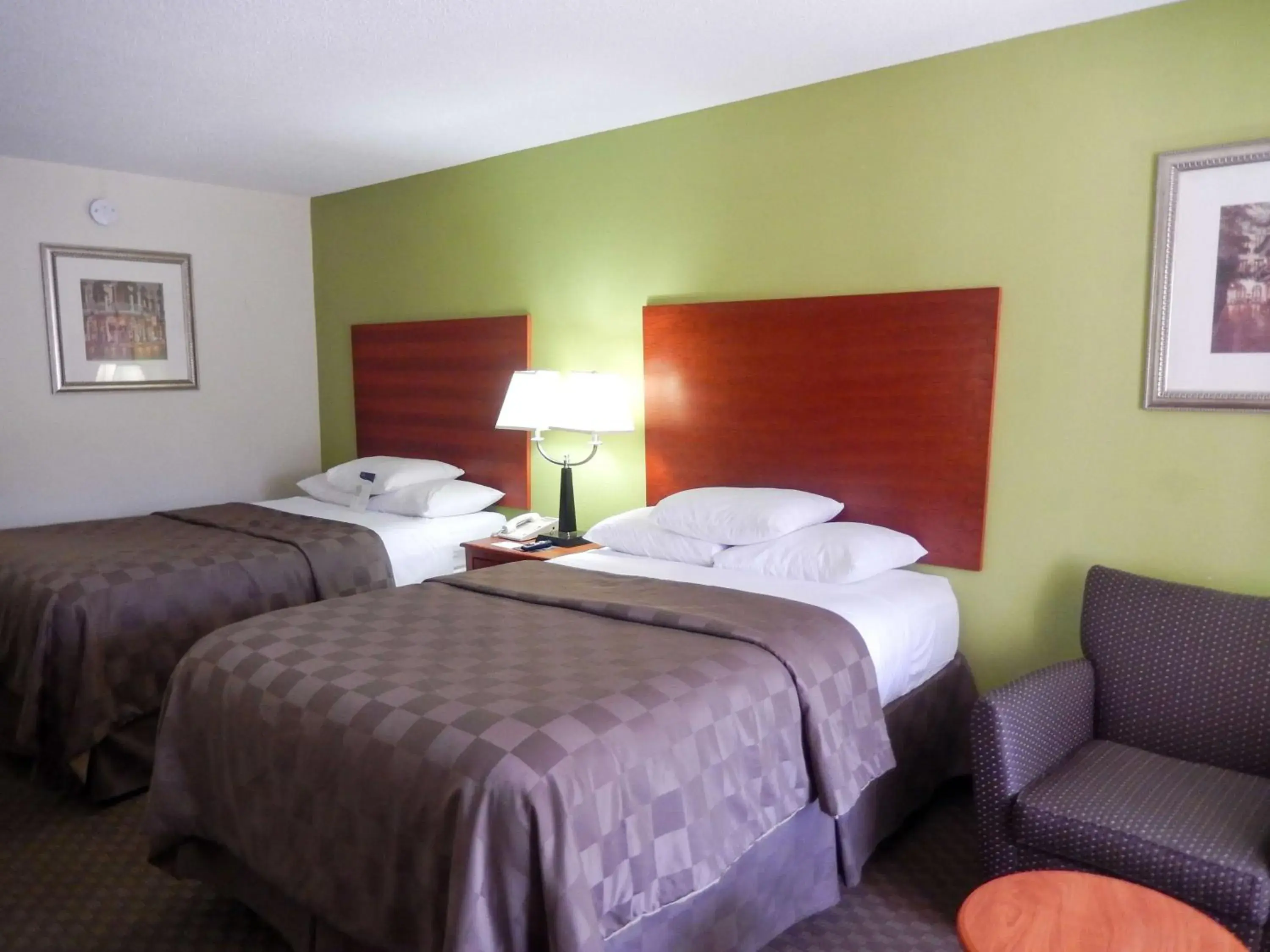 Photo of the whole room, Bed in Motel 6-Luling, LA Photo of the whole room, Bed in Motel 6-Luling, LA