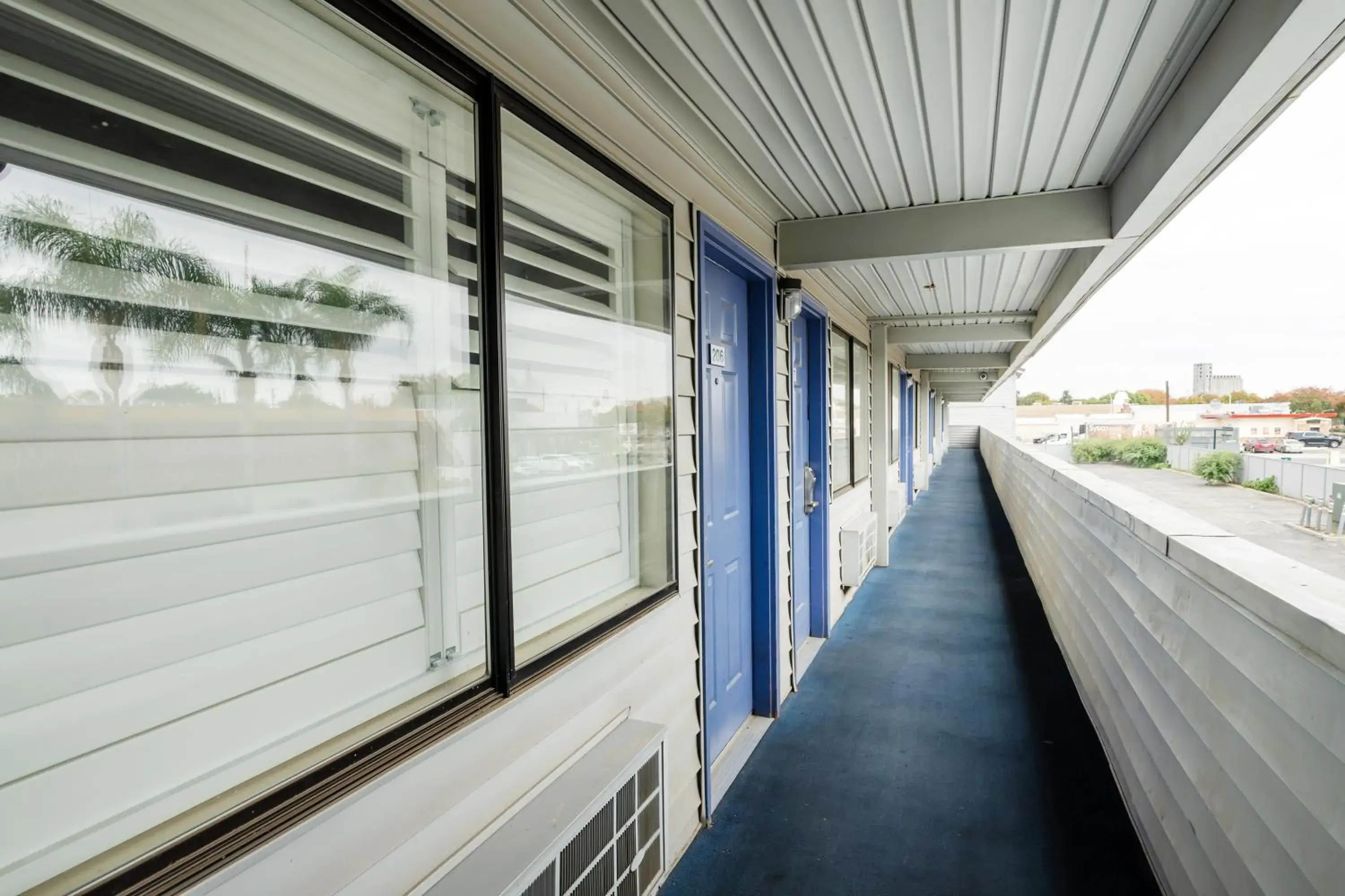 Lobby or reception in Budget Inn Corcoran Near Tulare CA 43 Lobby or reception in Budget Inn Corcoran Near Tulare CA 43