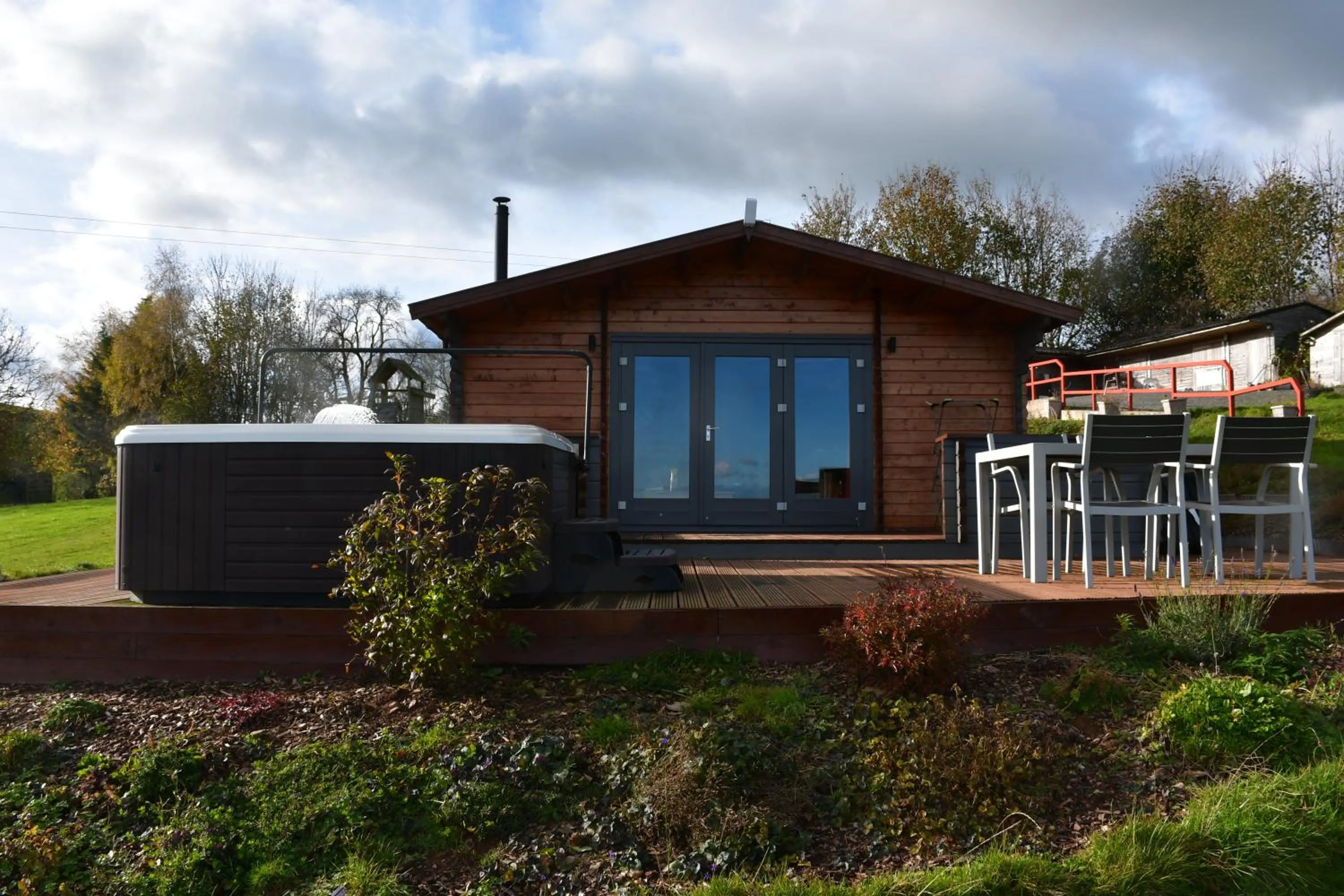 Property building in Long Wood Lodges