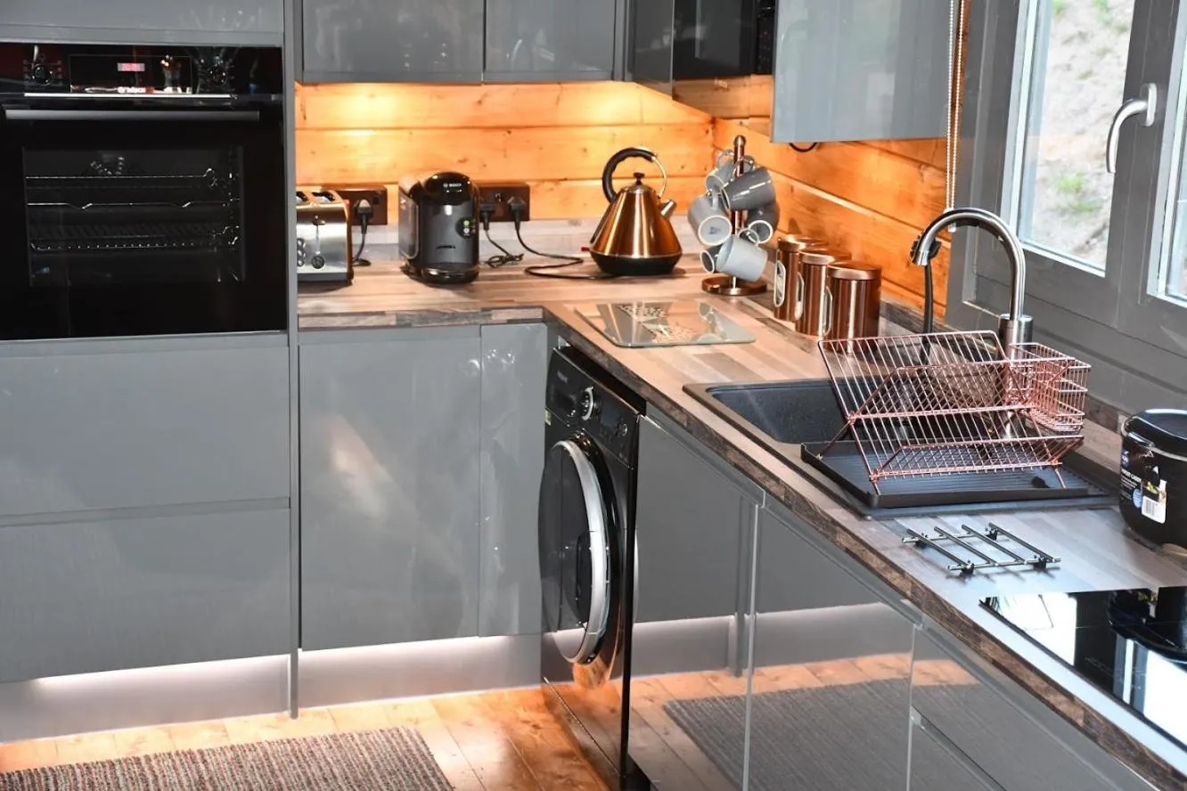 Coffee/tea facilities in Long Wood Lodges