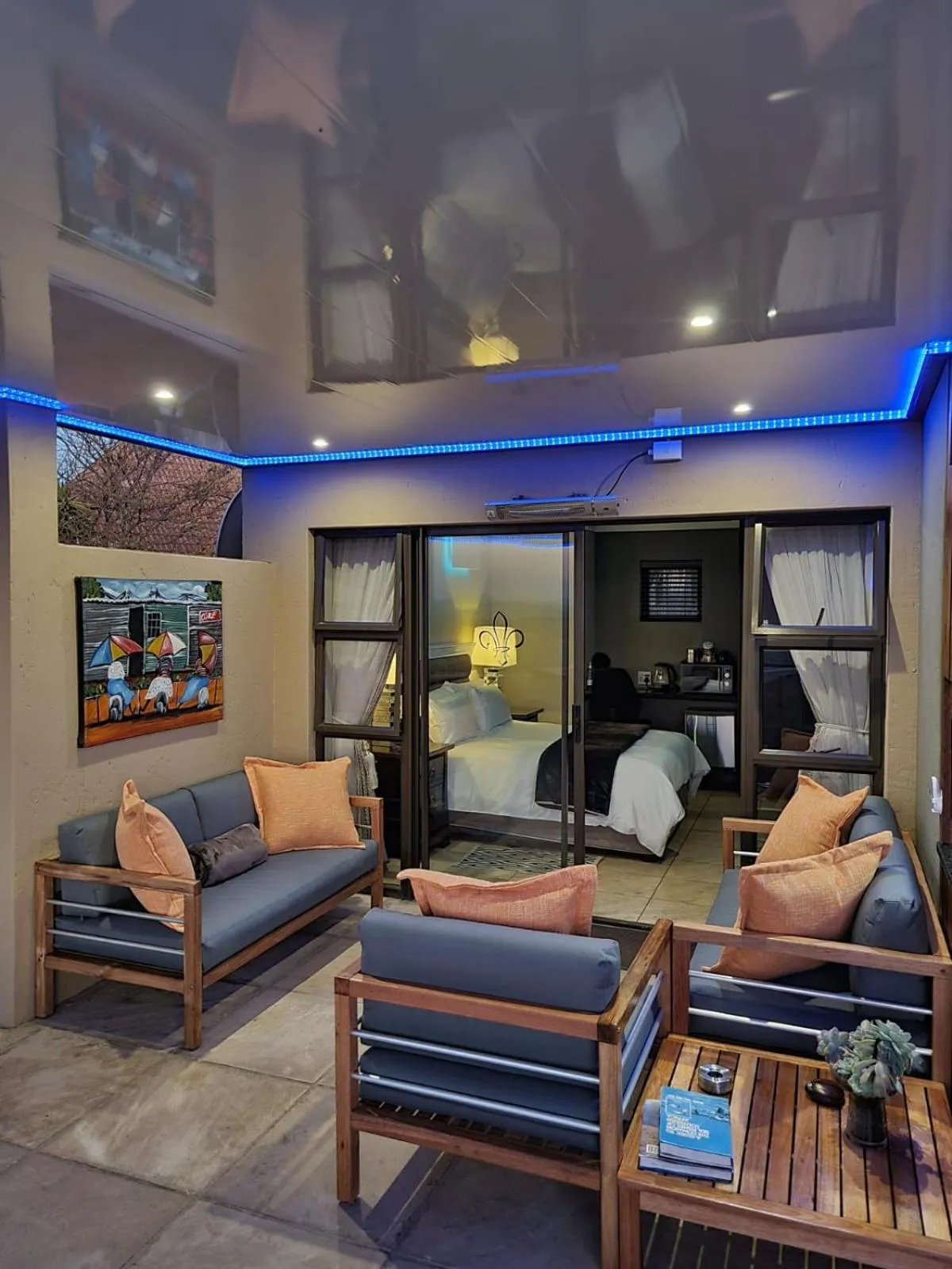 Seating area in Weston Guest House Krugersdorp