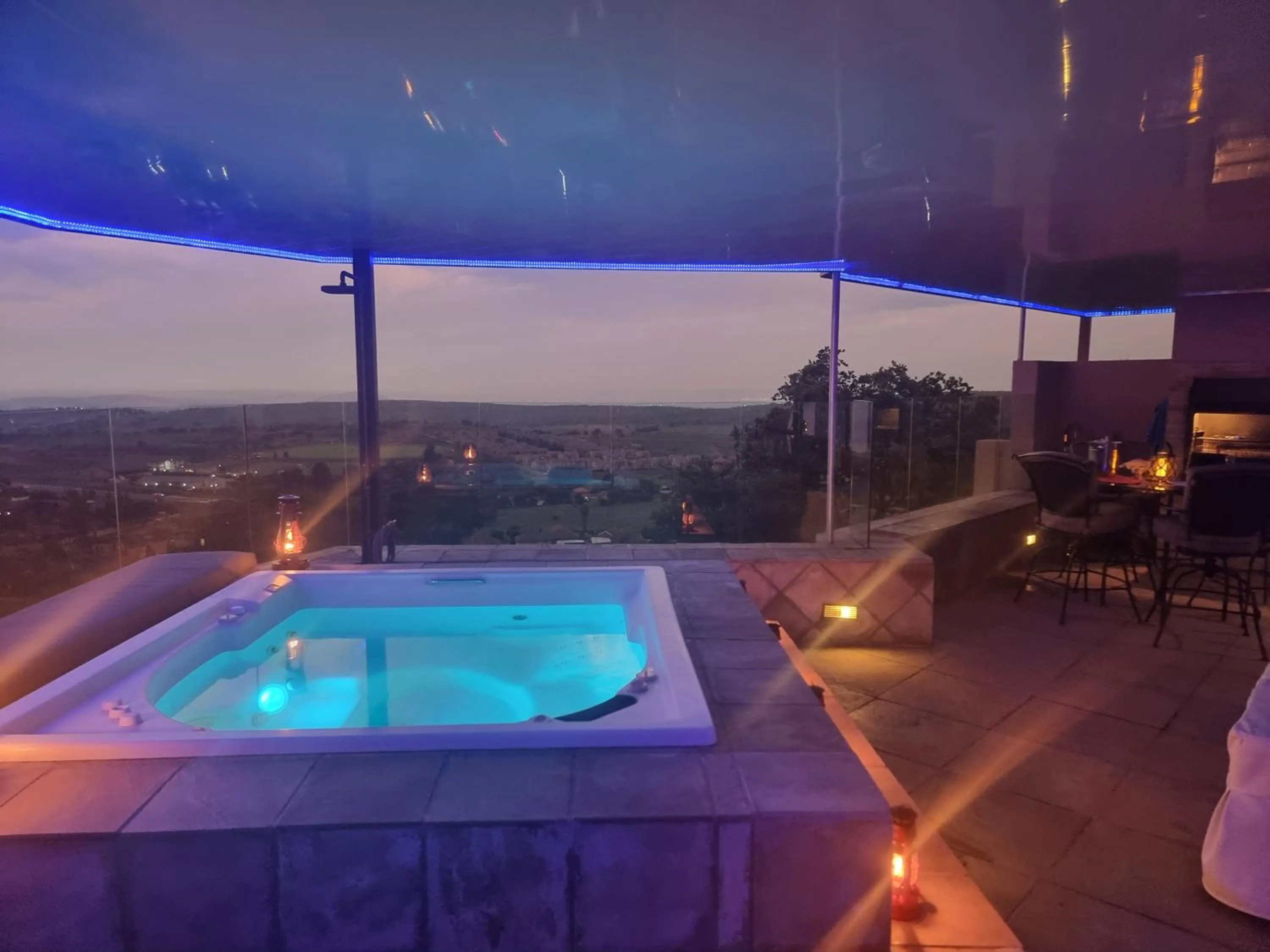 Hot Tub in Weston Guest House Krugersdorp