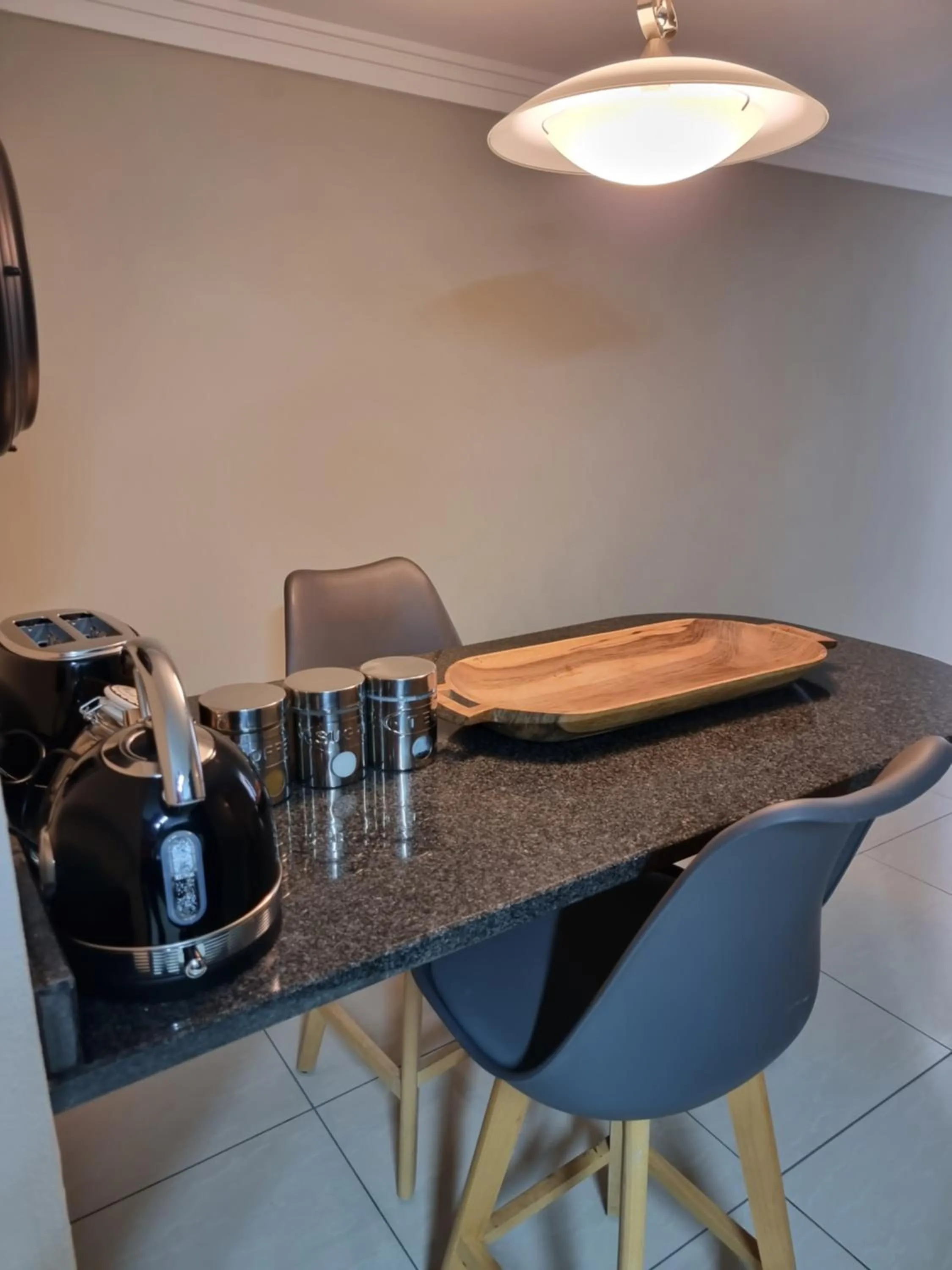 Kitchen or kitchenette in Weston Guest House Krugersdorp
