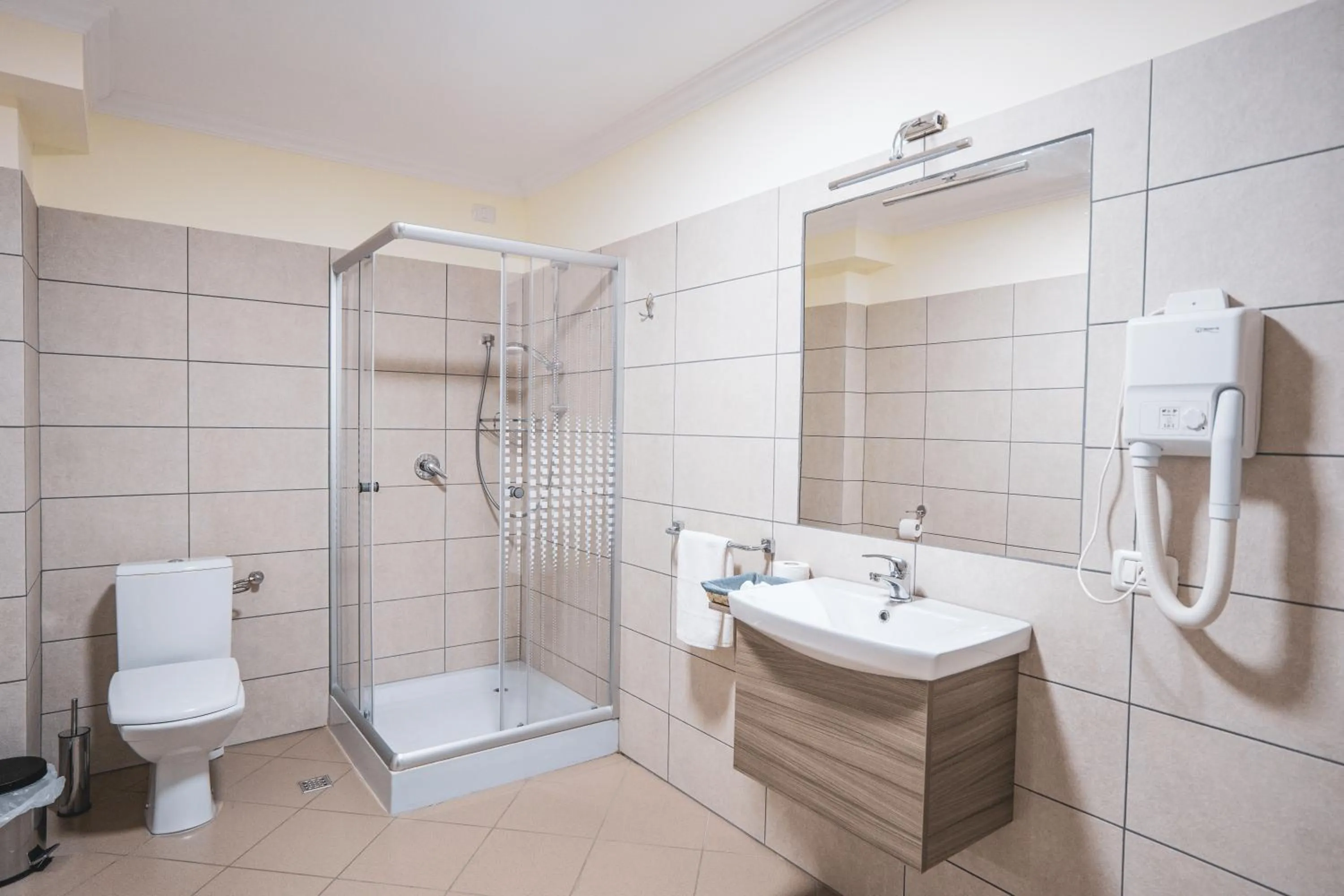 Shower in Hotel Rabbit Bran