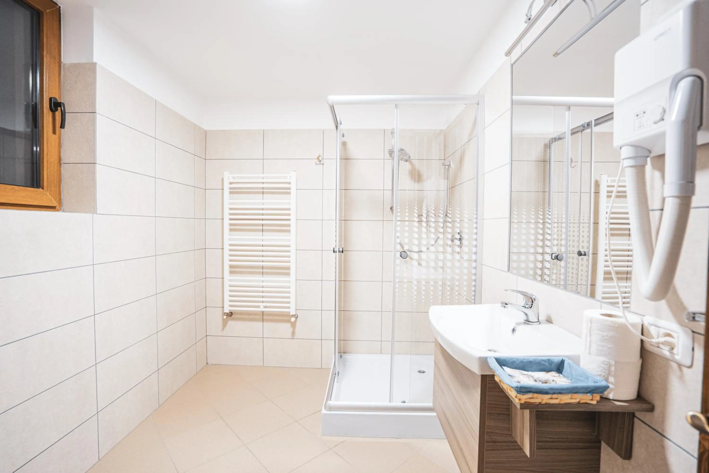 Shower in Hotel Rabbit Bran