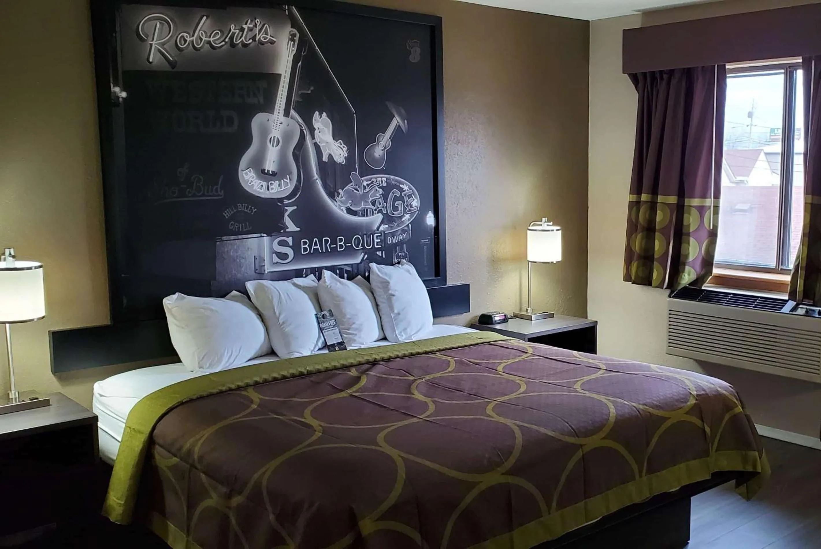 Photo of the whole room in Super 8 by Wyndham Paris