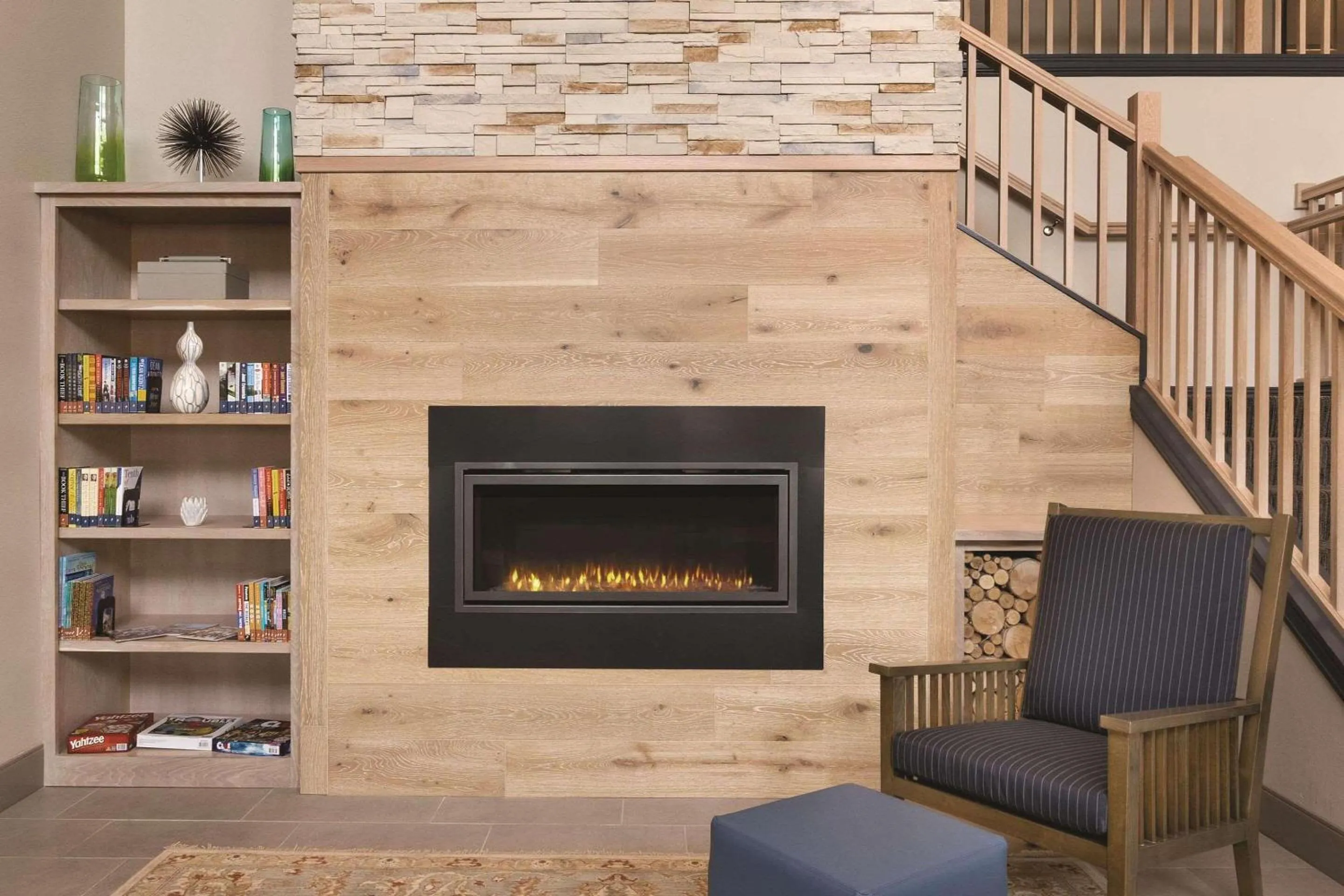 Lobby or reception in Country Inn & Suites by Radisson, Detroit Lakes, MN