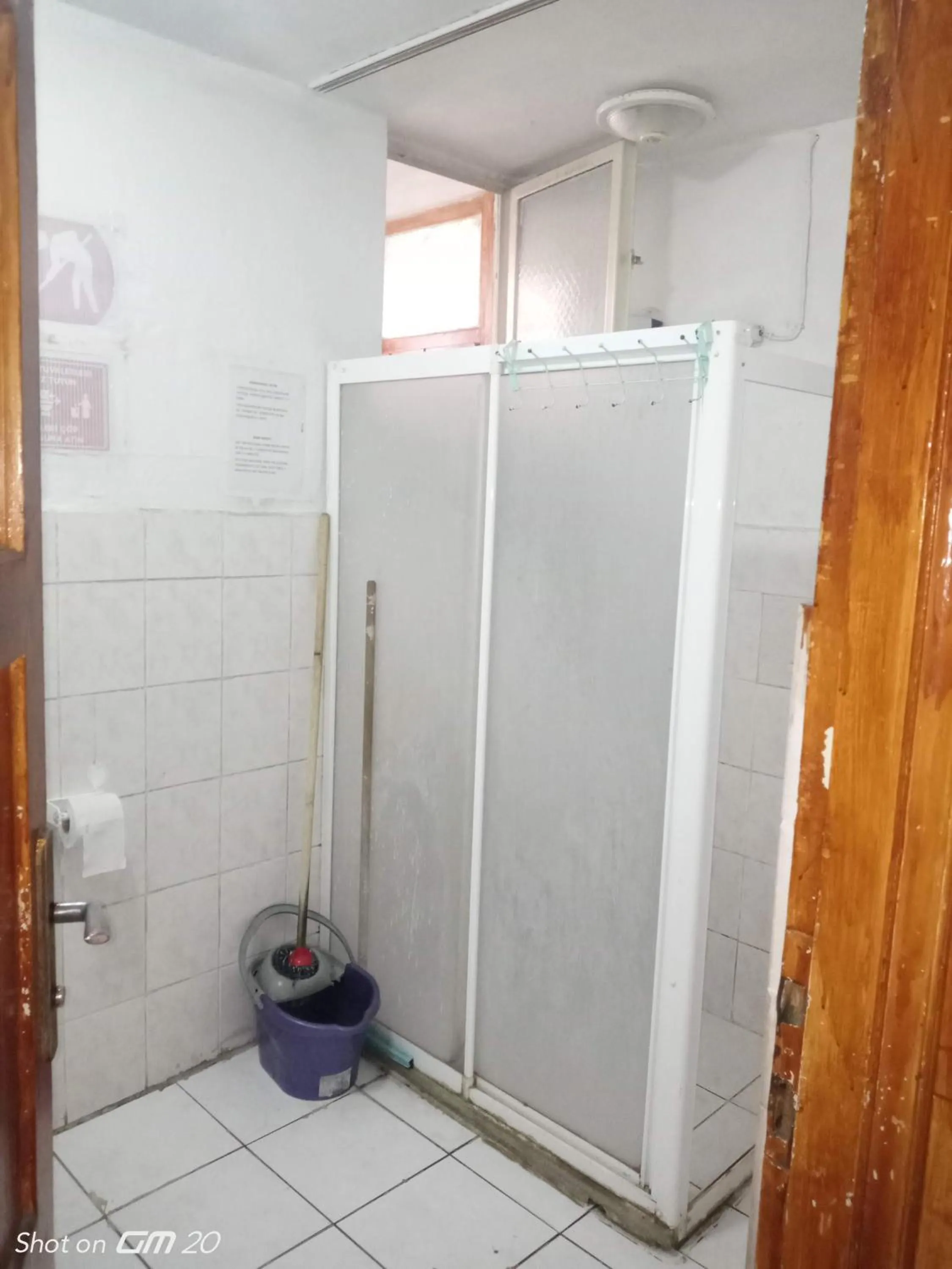 Bathroom in HZD Apartments Hostel