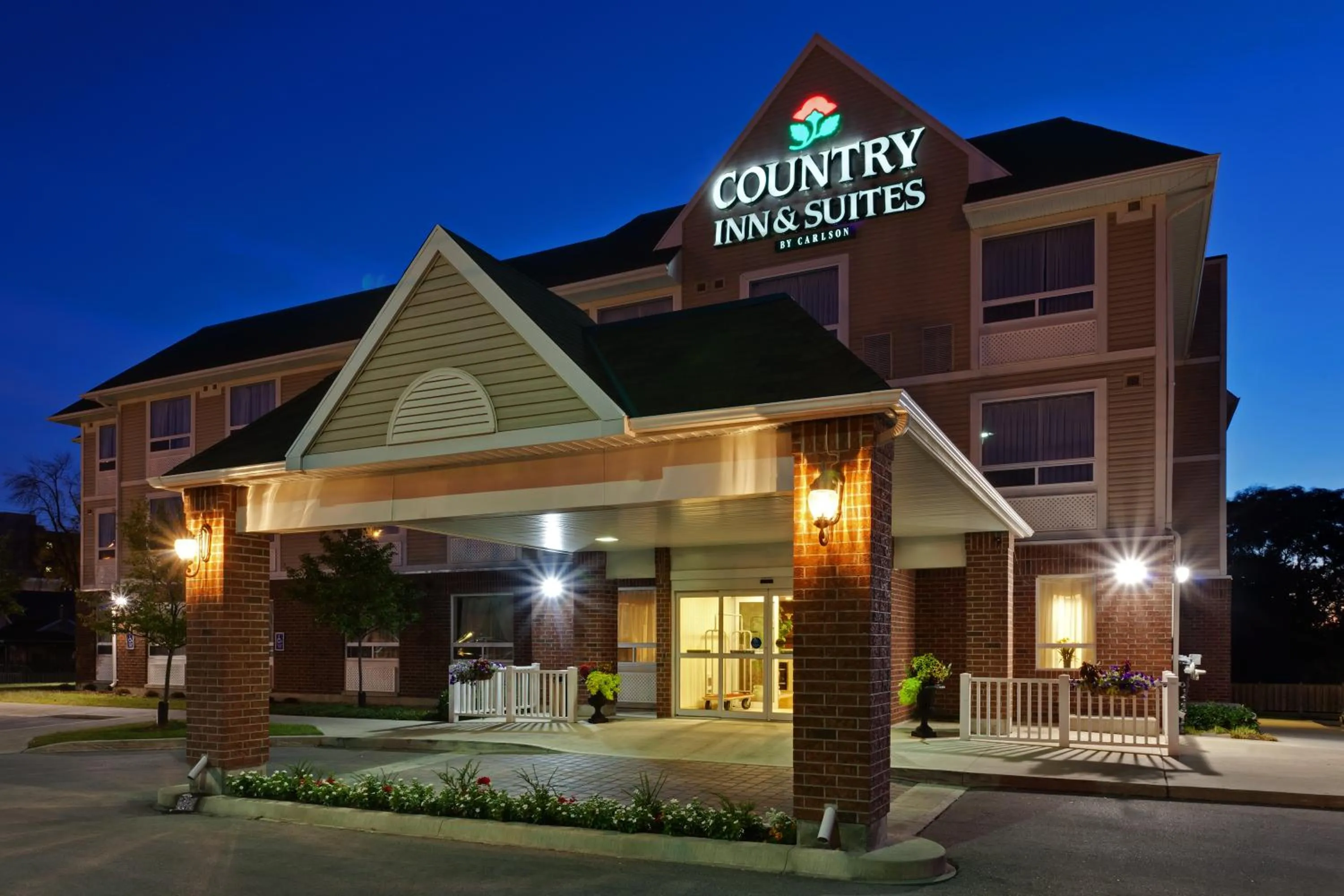 Property building in Country Inn & Suites by Radisson, London South, ON