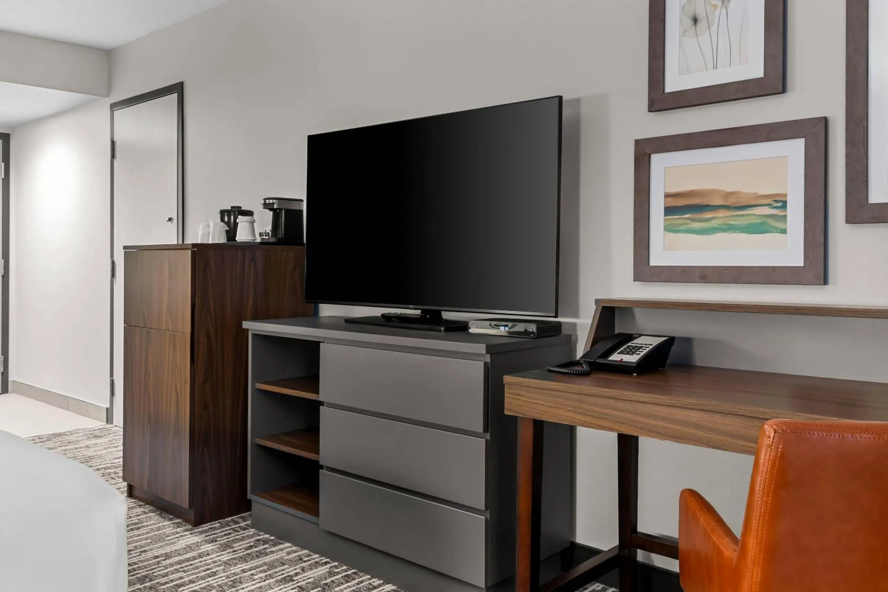 Bedroom in Country Inn & Suites by Radisson, Winnipeg, MB