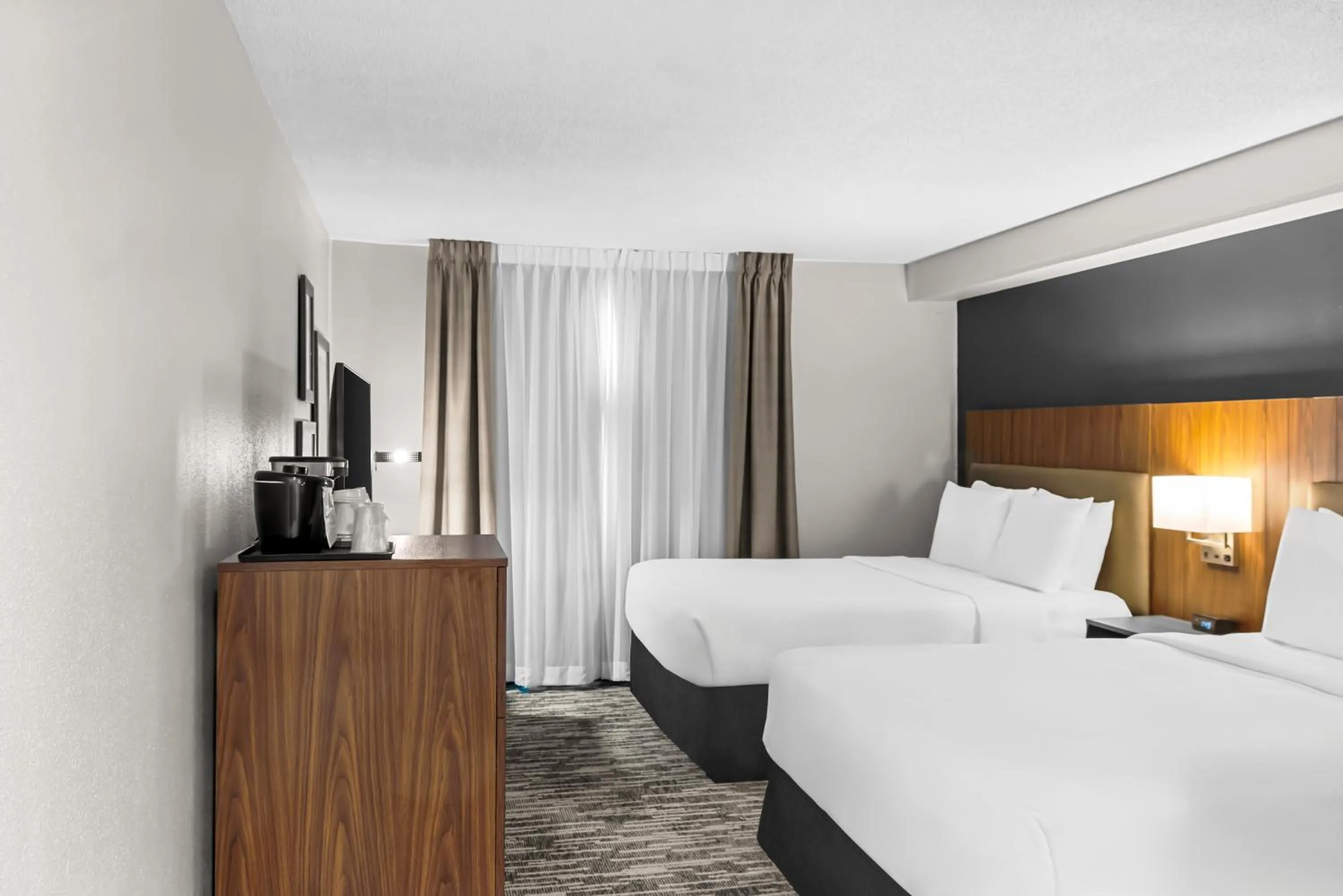 Bed in Country Inn & Suites by Radisson, Winnipeg, MB
