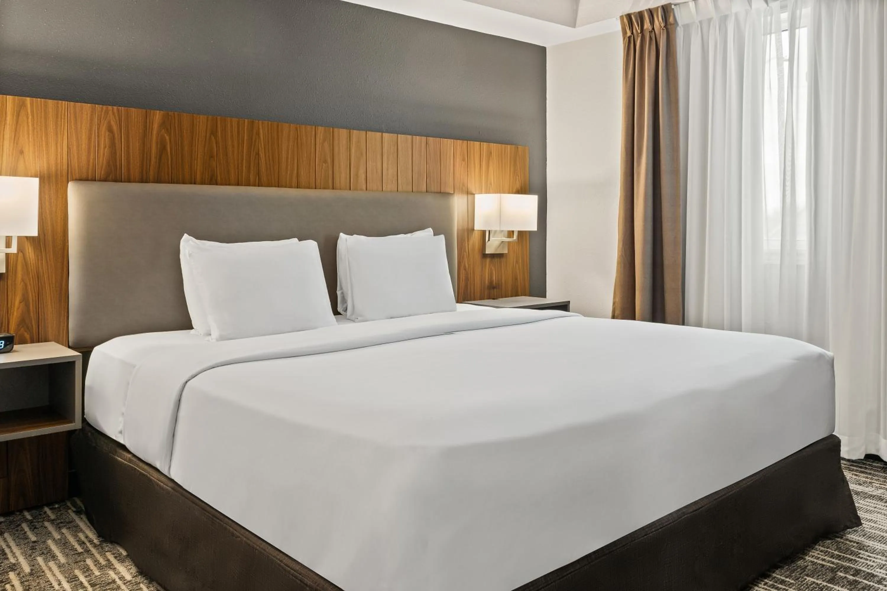 Bedroom, Bed in Country Inn & Suites by Radisson, Winnipeg, MB