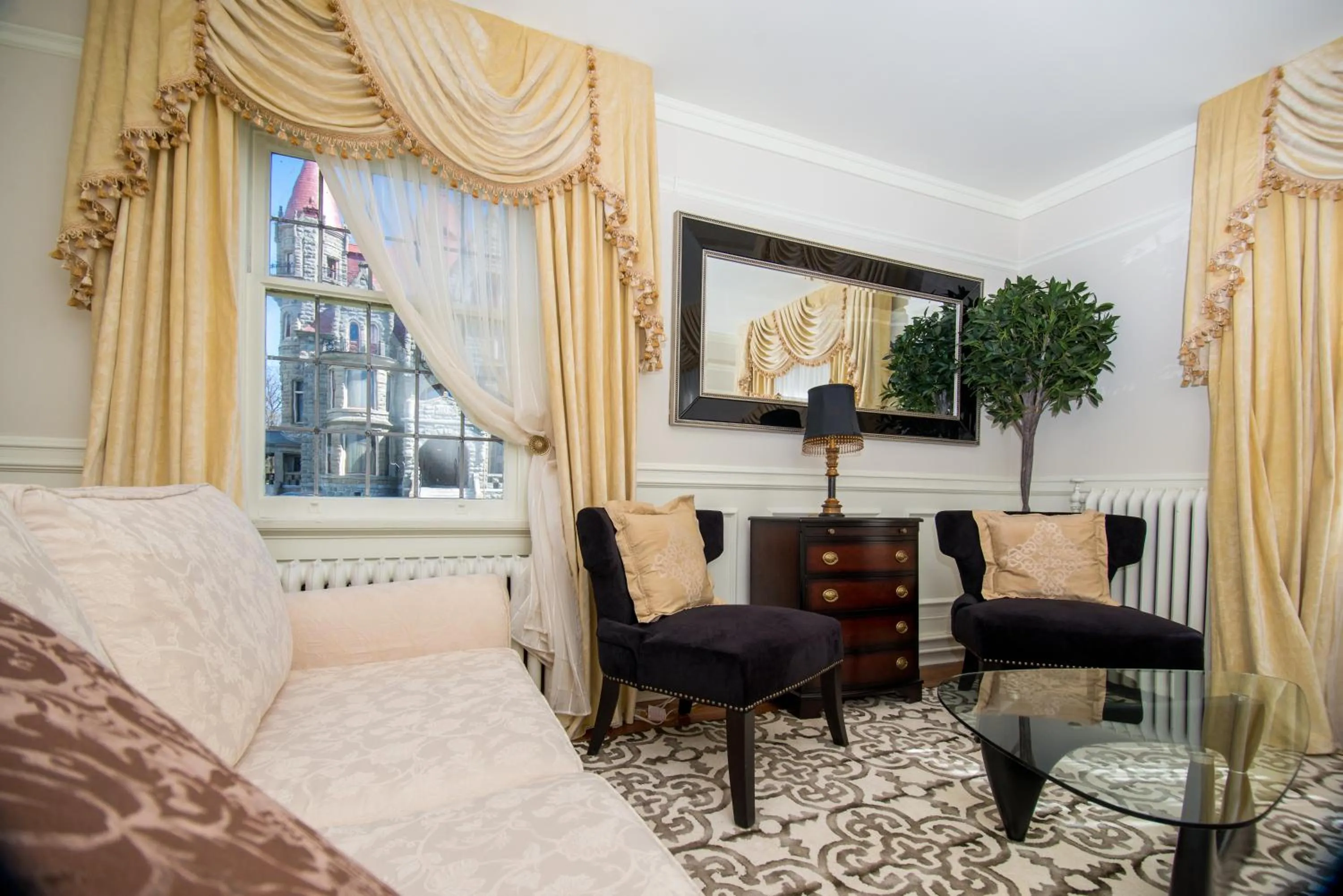 Photo of the whole room in The Craigmyle Inn