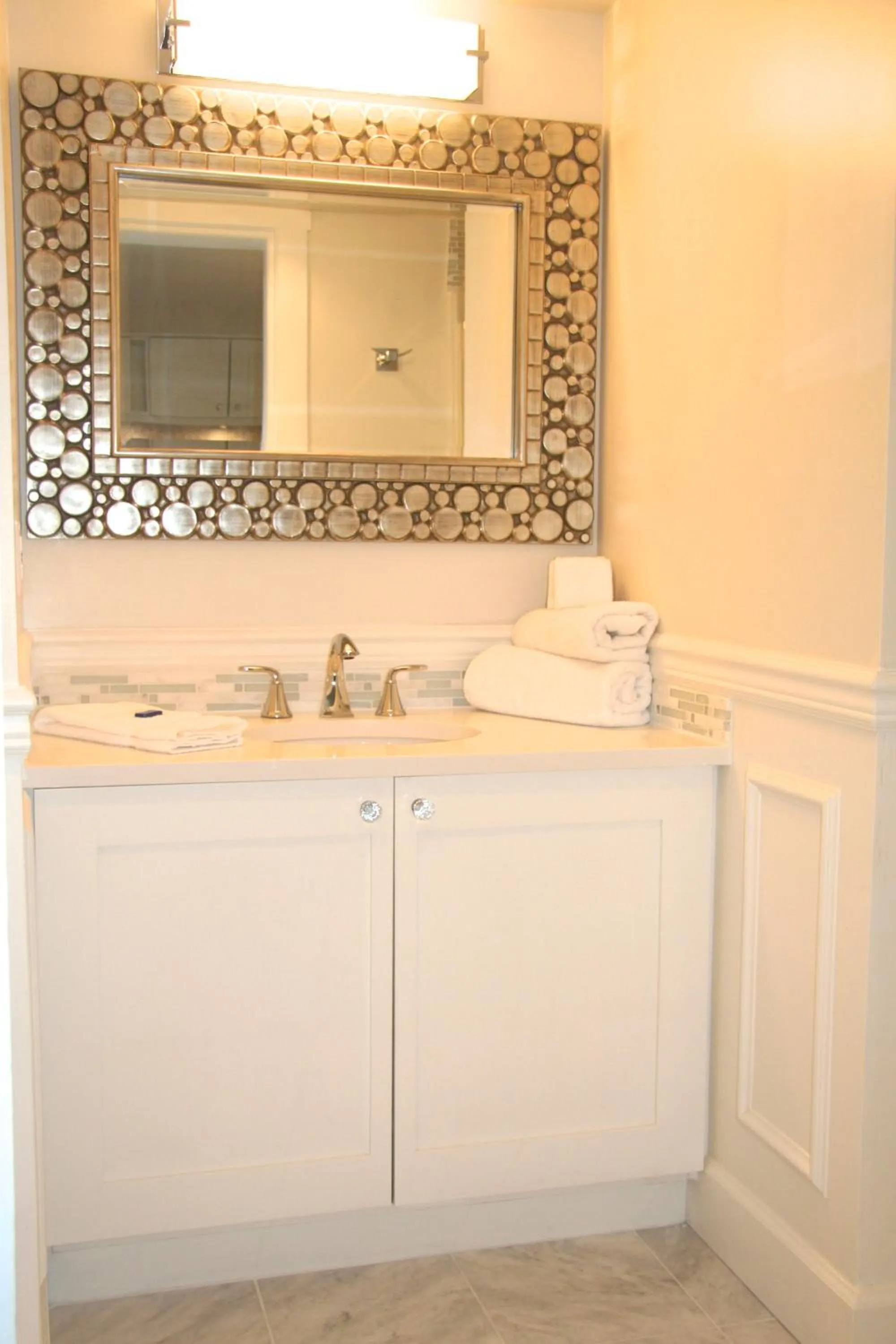 Bathroom in The Craigmyle Inn