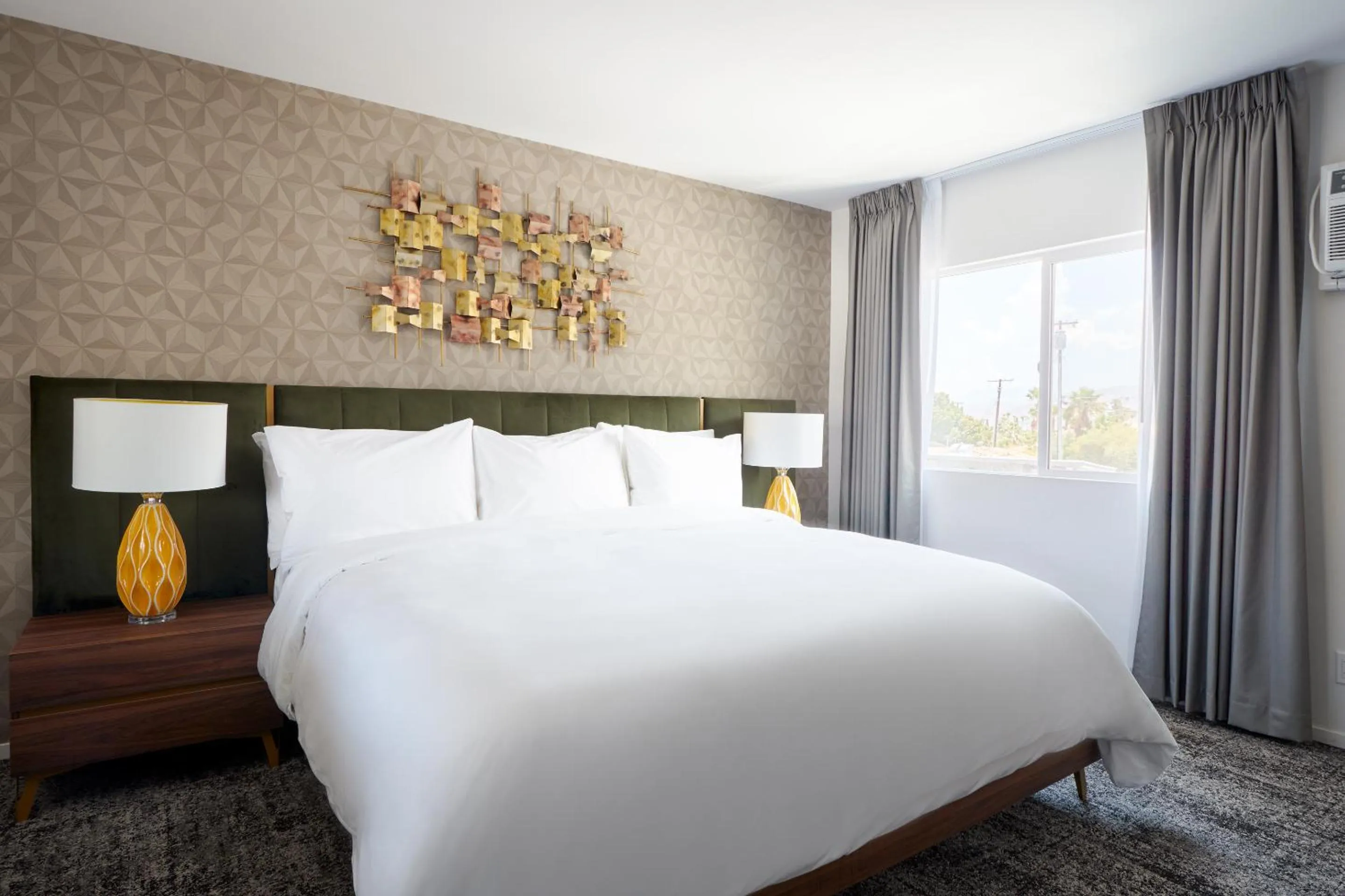 Bedroom, Bed in The Cole