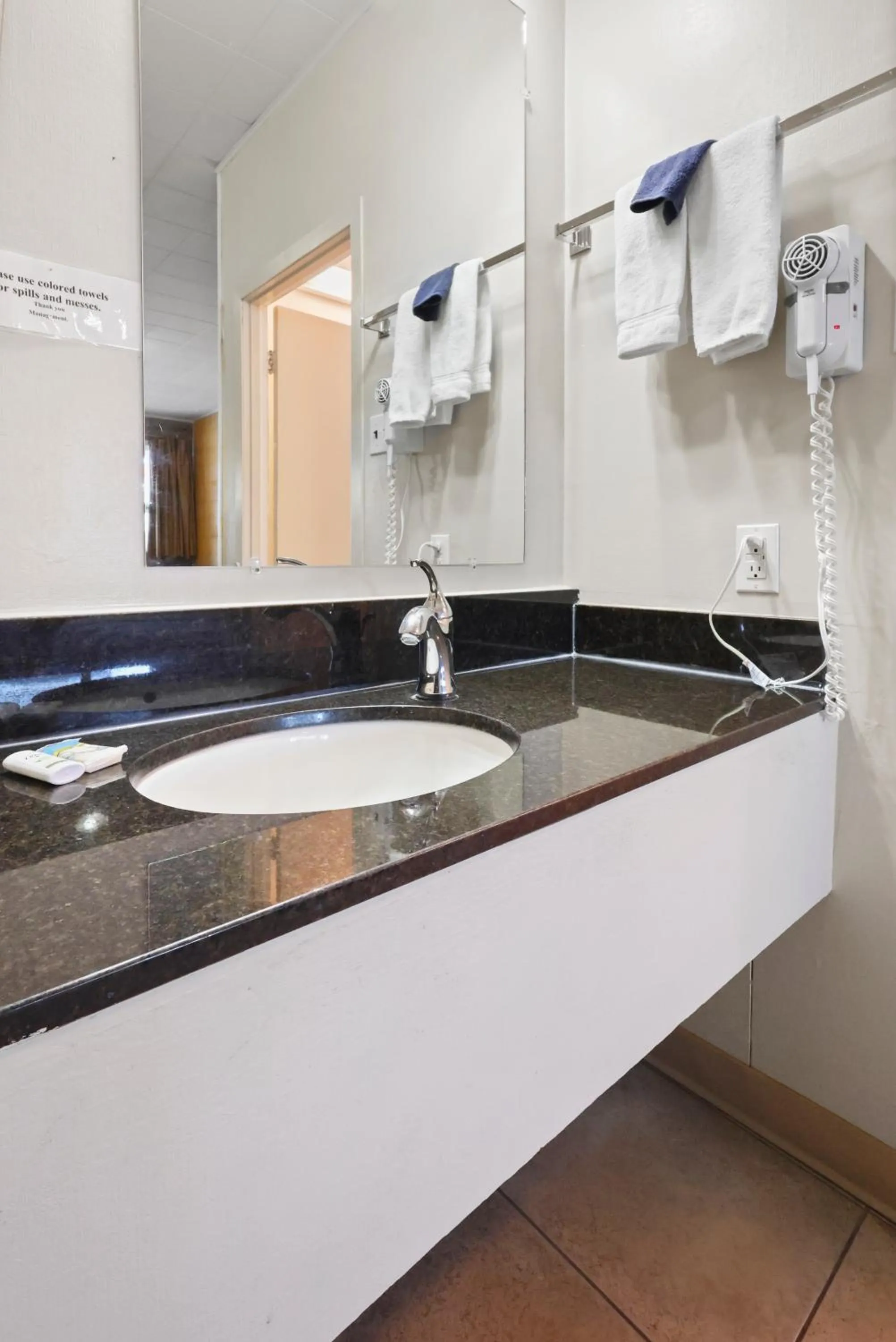 towels in Dauphin Inn Express