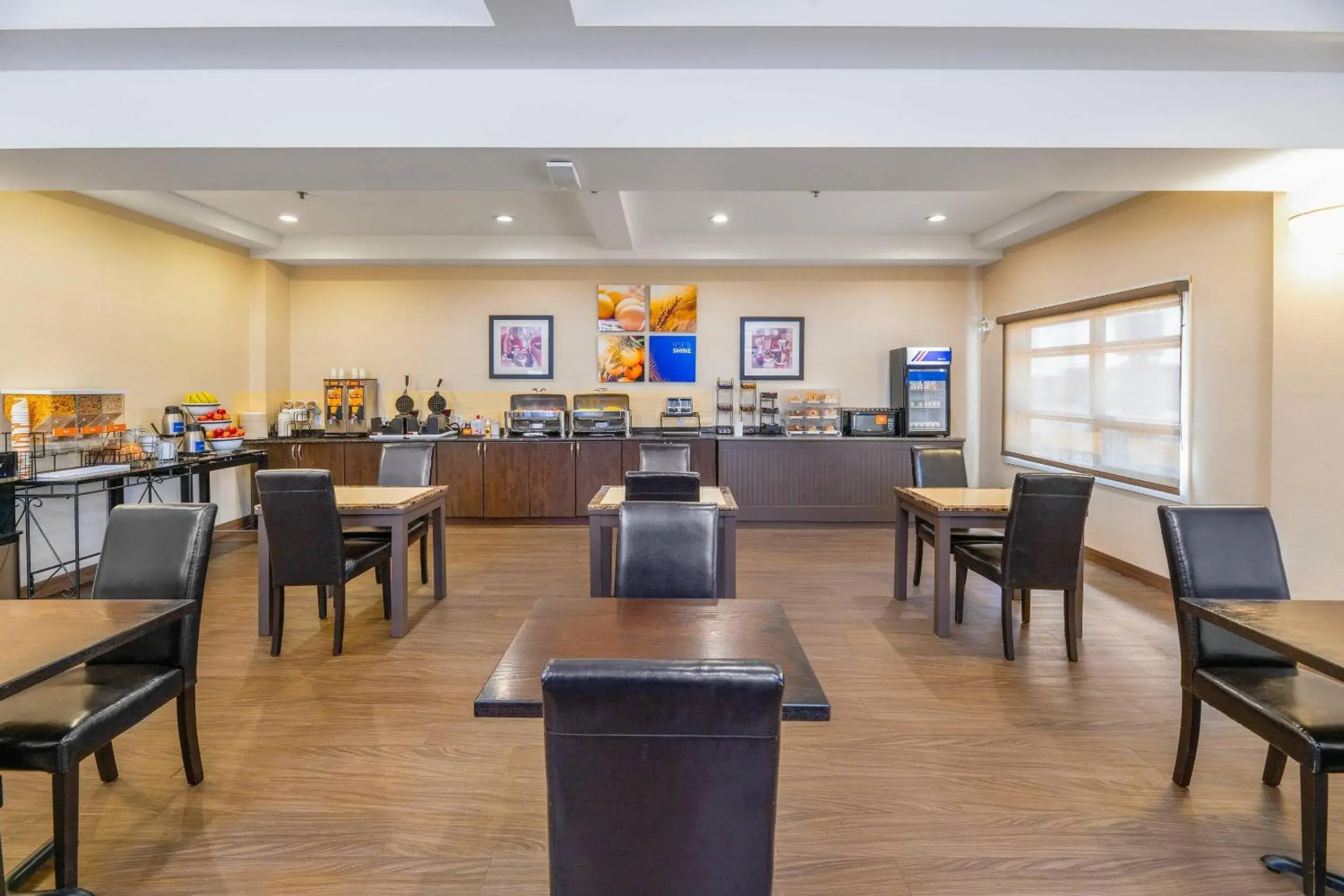 Breakfast in Comfort Inn Breakfast in Comfort Inn