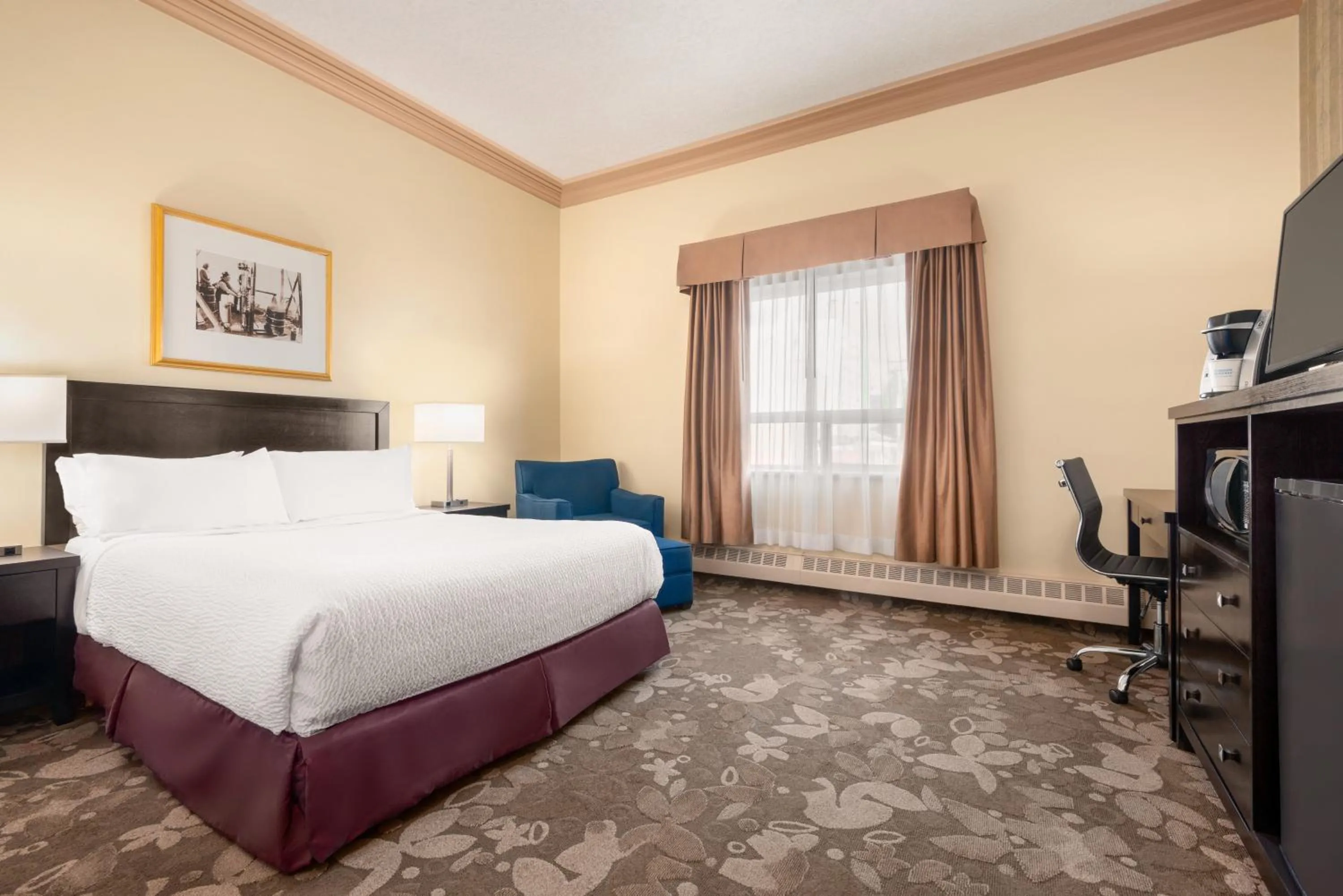 Bed in Nova Inn Yellowknife