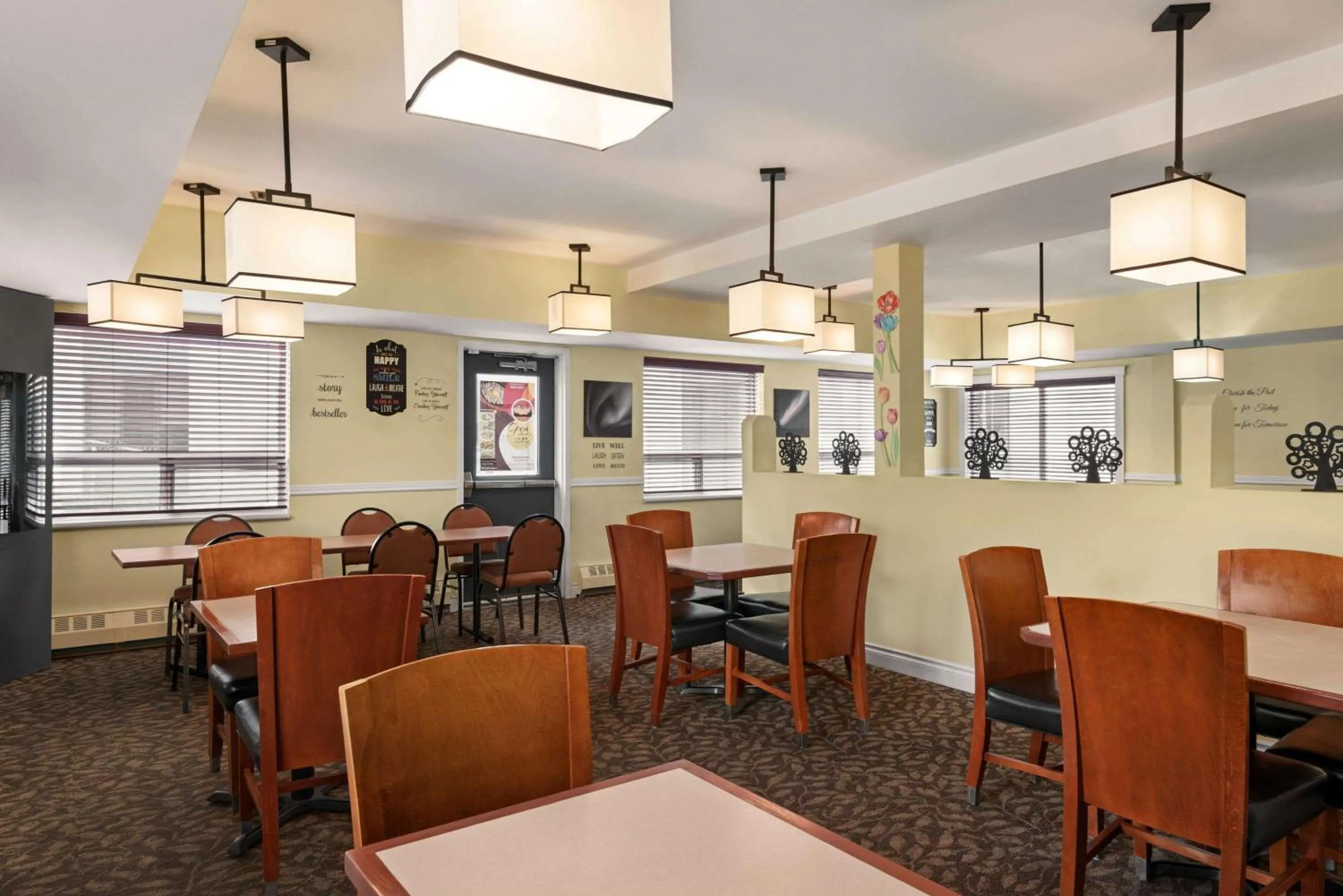 Restaurant/places to eat in Nova Inn Yellowknife