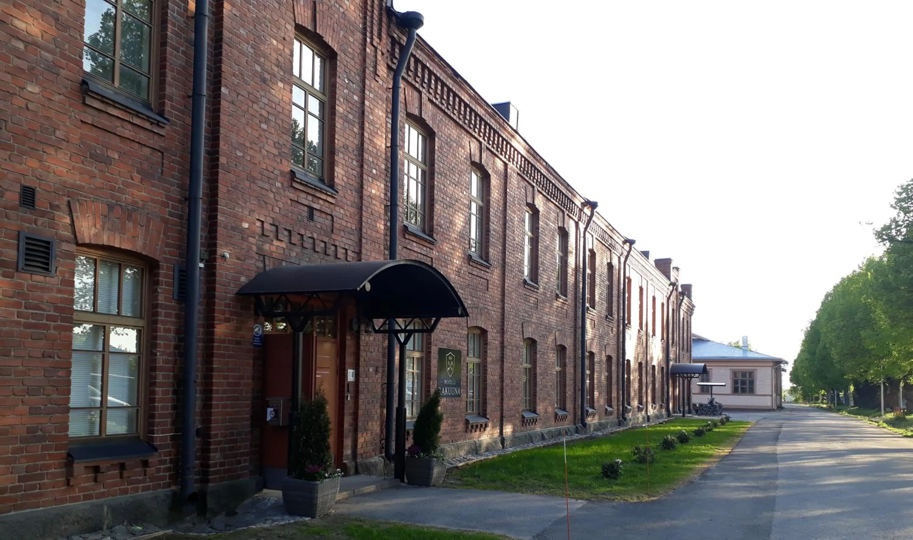 Property building in Hotelli Rakuuna