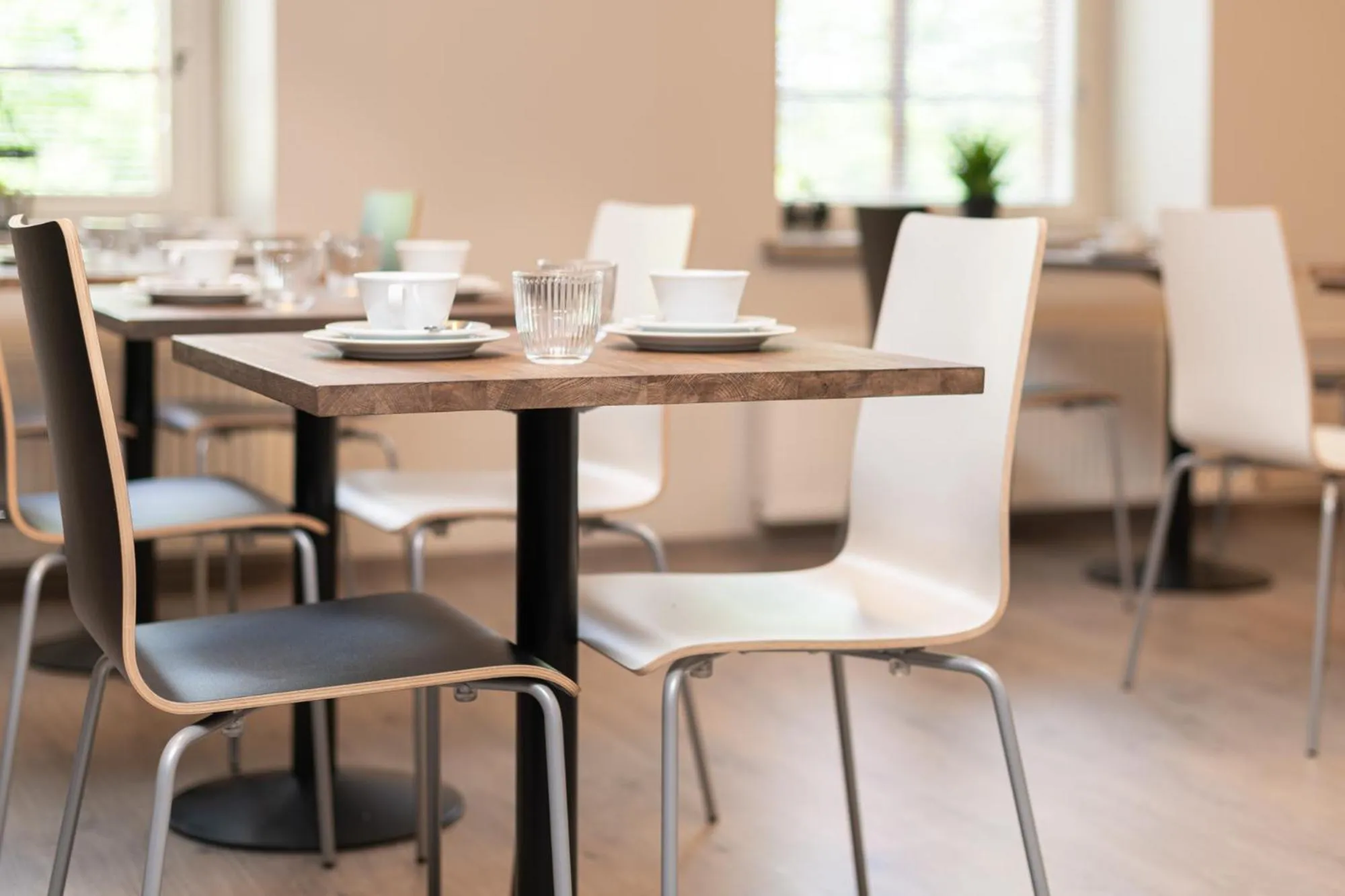 Communal lounge/ TV room in Hotelli Rakuuna