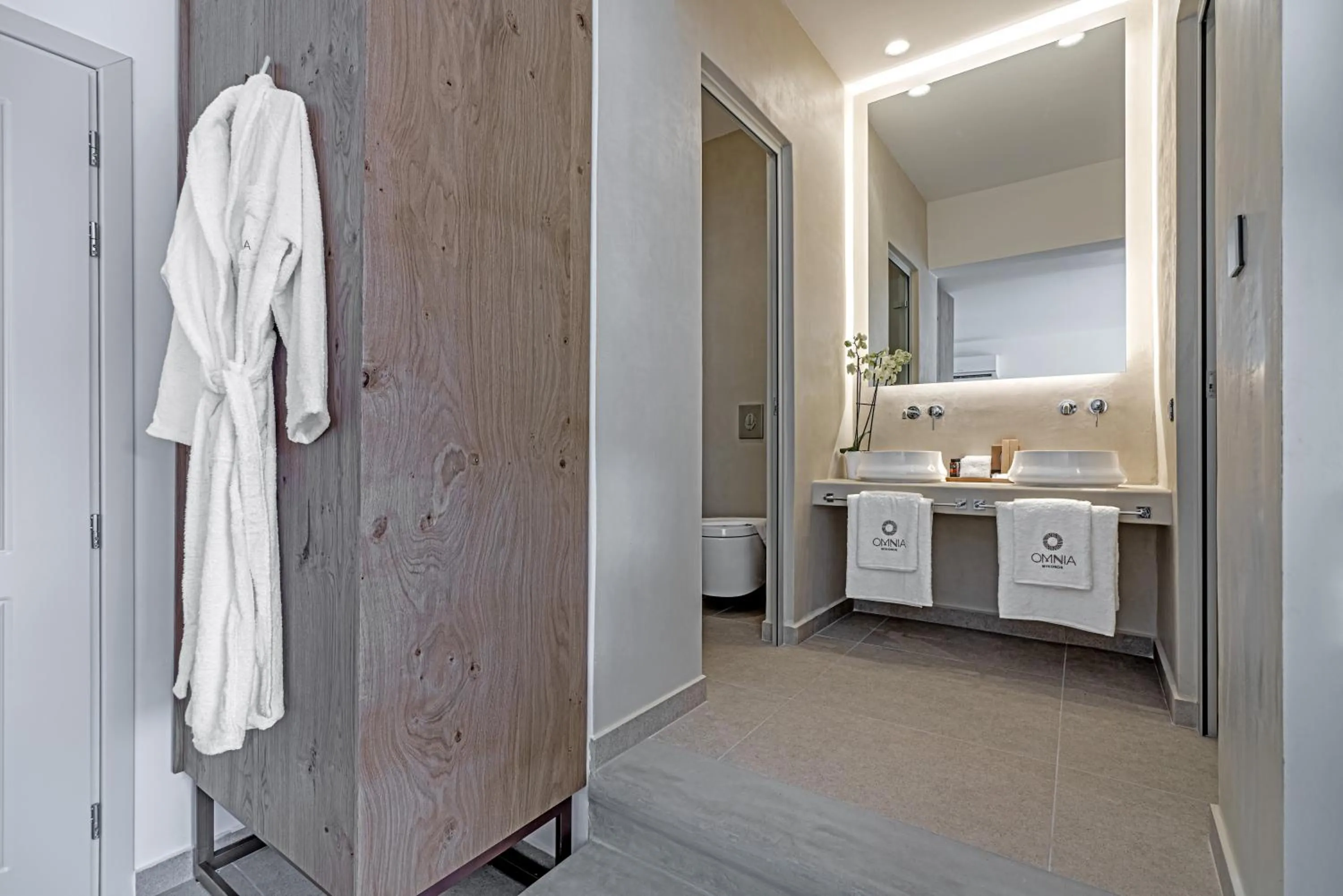 Bathroom in Omnia Mykonos Boutique Hotel & Suites