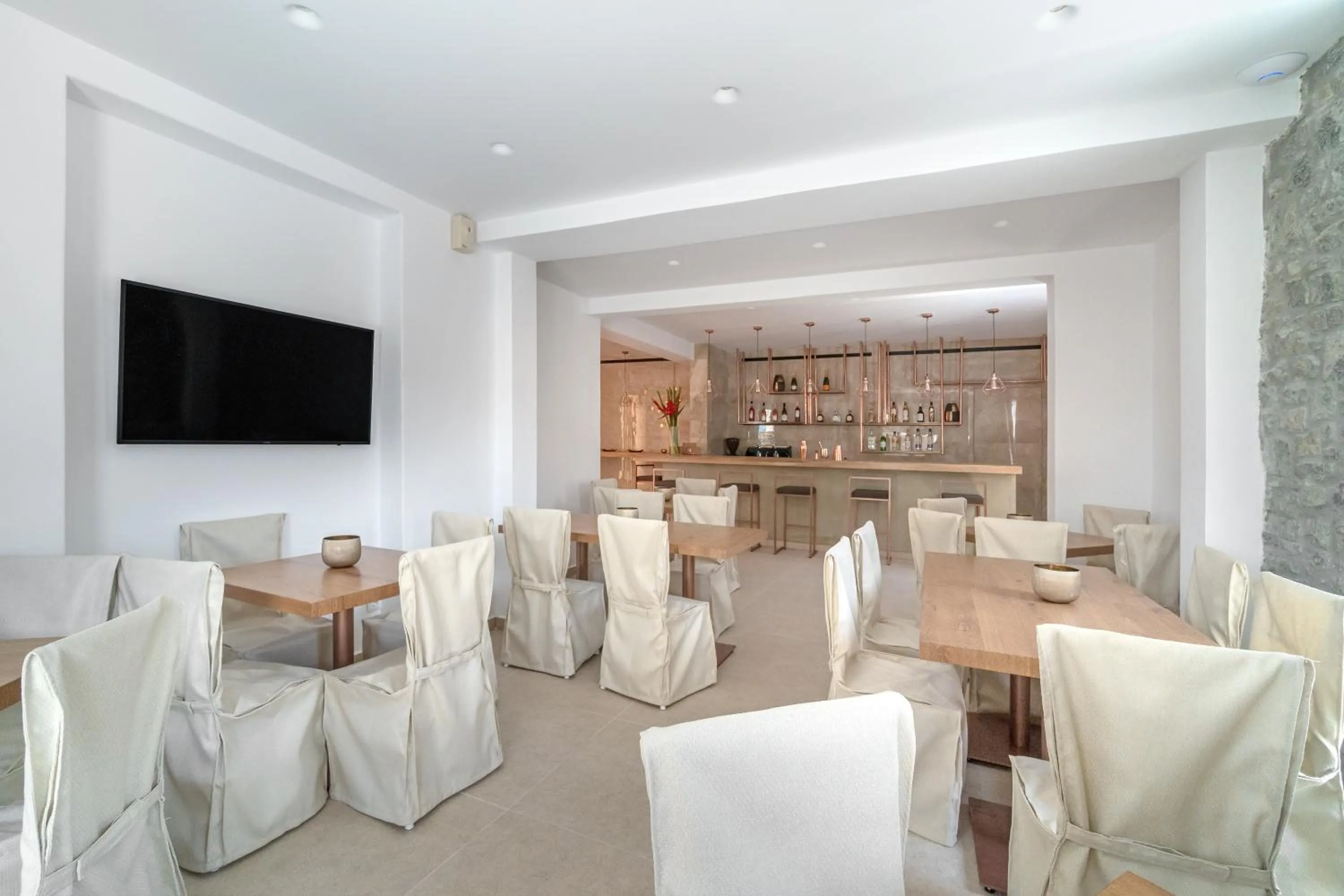 Lounge or bar in Omnia Mykonos Boutique Hotel & Suites