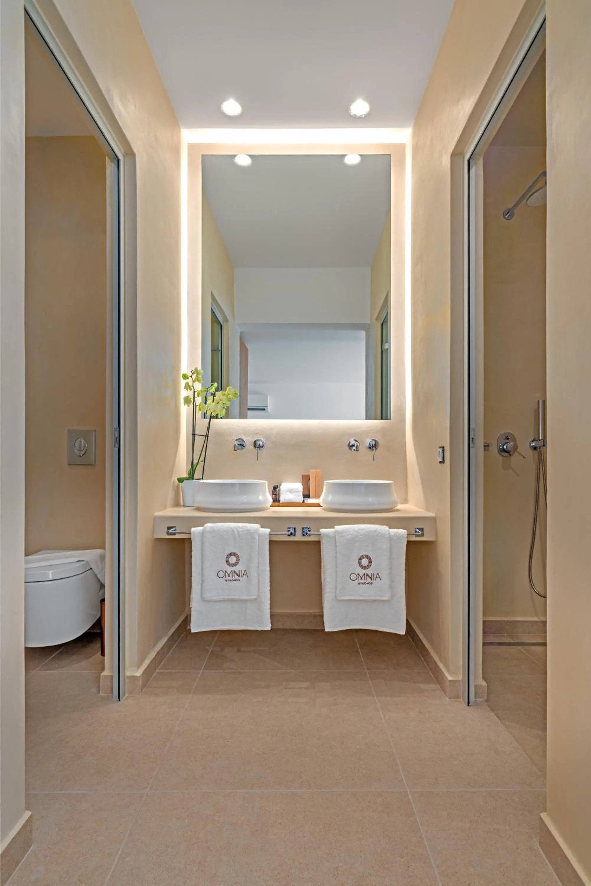 Bathroom in Omnia Mykonos Boutique Hotel & Suites